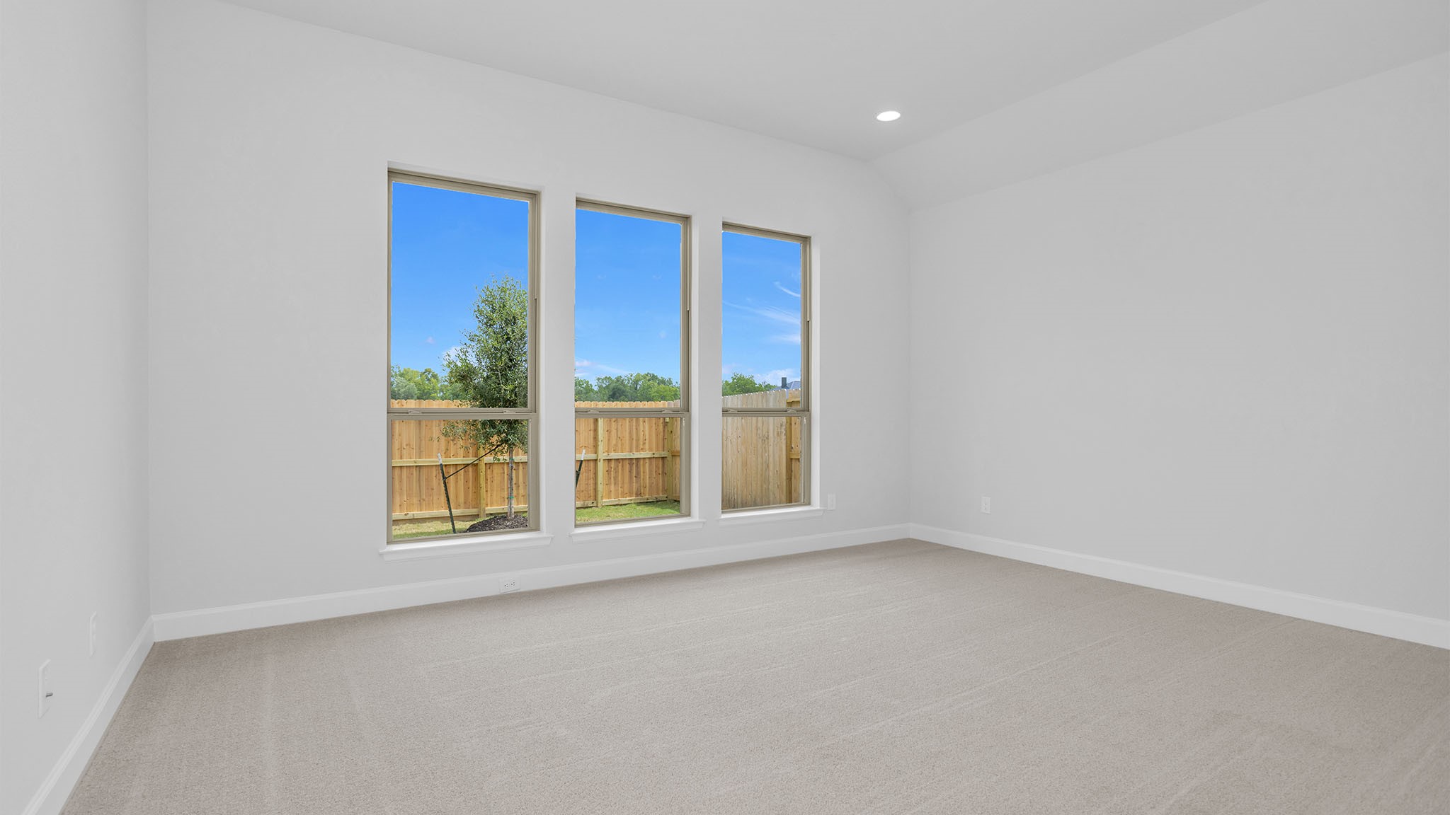 19223 Satsuma Ridge Drive Property Photo 6