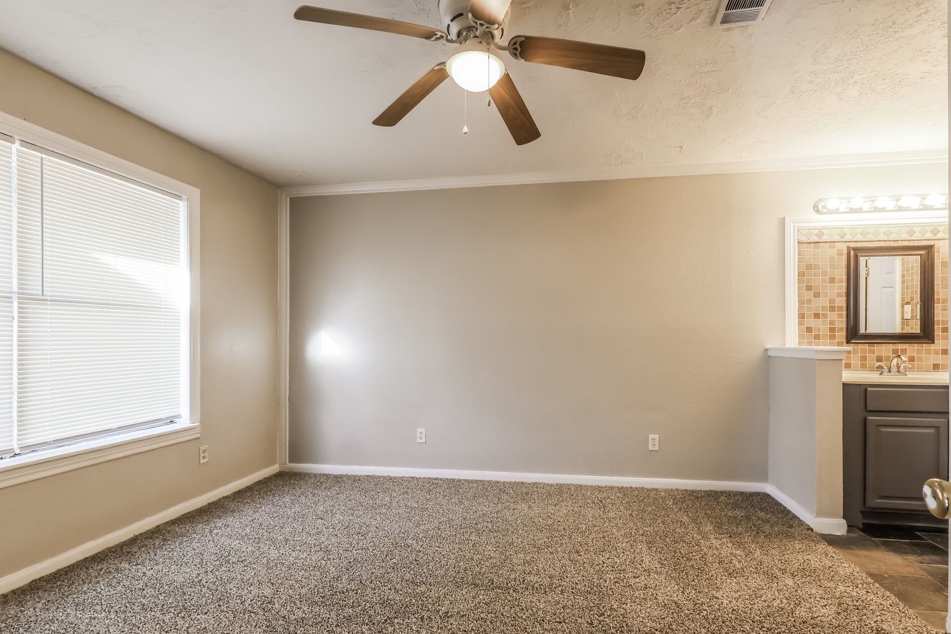 21126 N Tangle Creek Lane Property Photo 9
