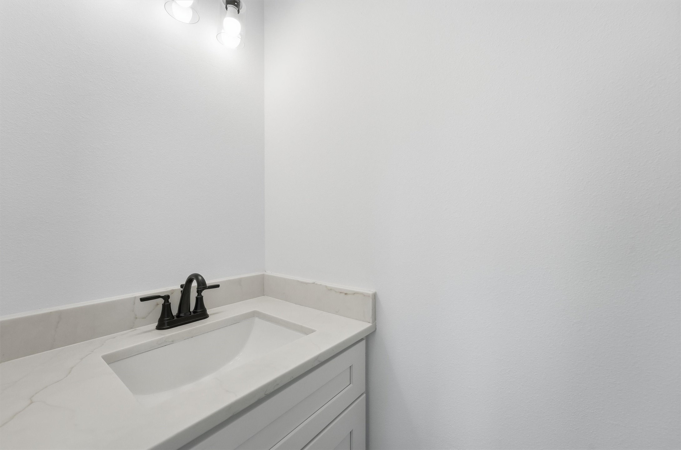 944 Homer Street Property Photo 14
