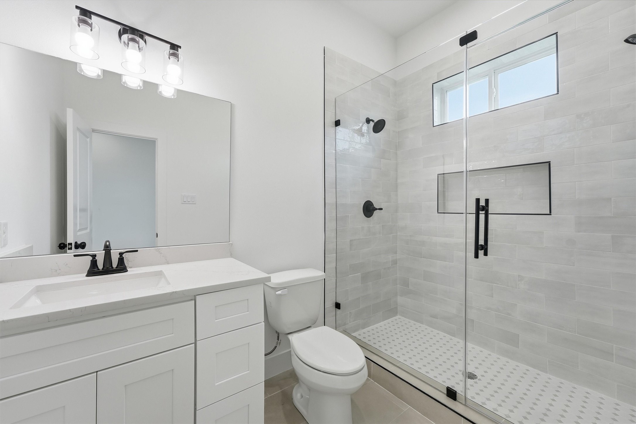 944 Homer Street Property Photo 22