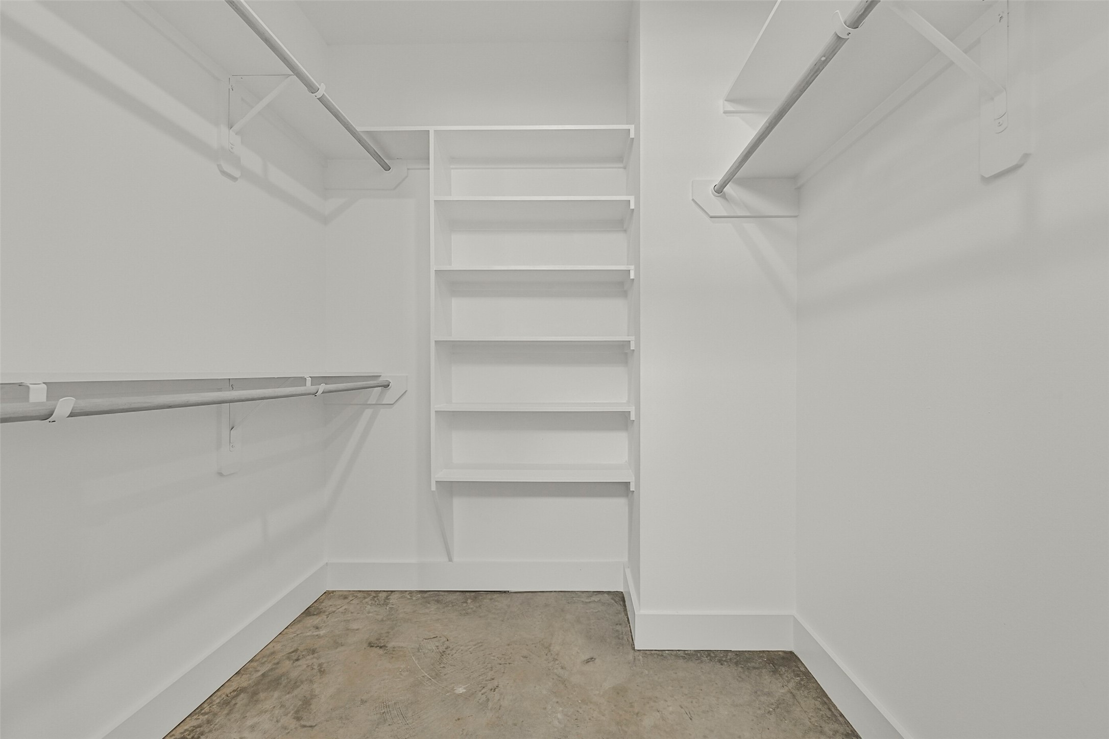 2835 Decker Place Property Photo 34