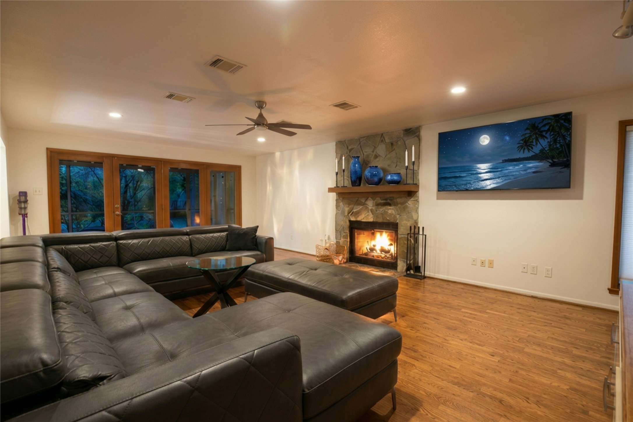 42 Skyflower Drive Property Photo 3