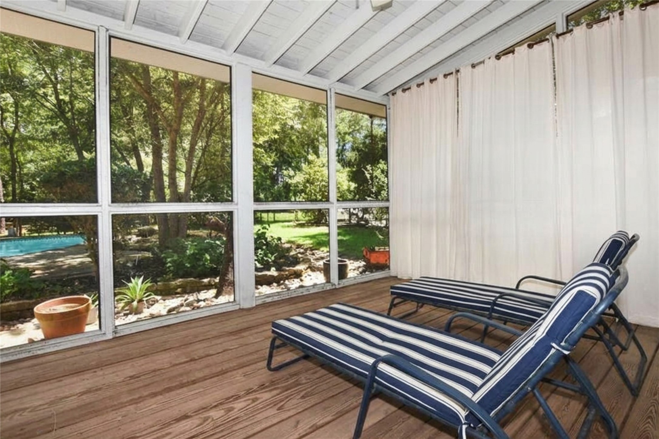42 Skyflower Drive Property Photo 13