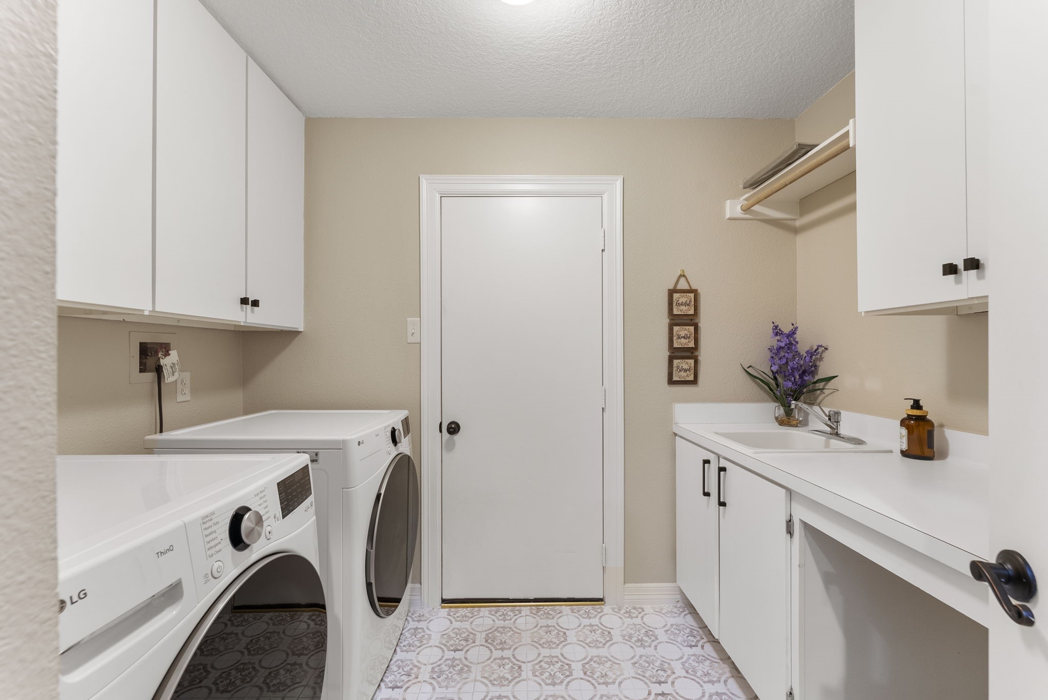 66 Candle Pine Place Property Photo 27