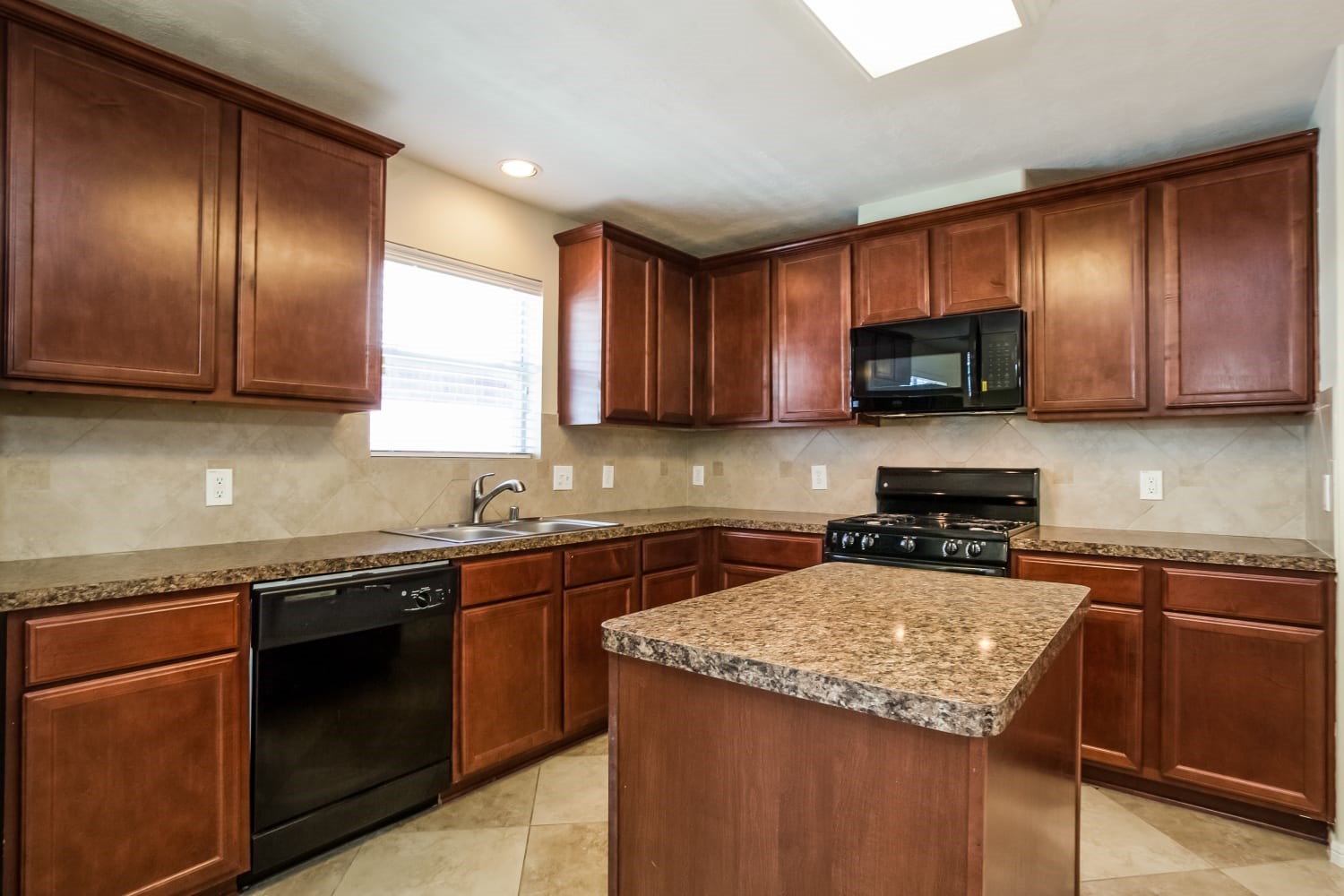 30723 Ginger Trace Drive Property Photo 7