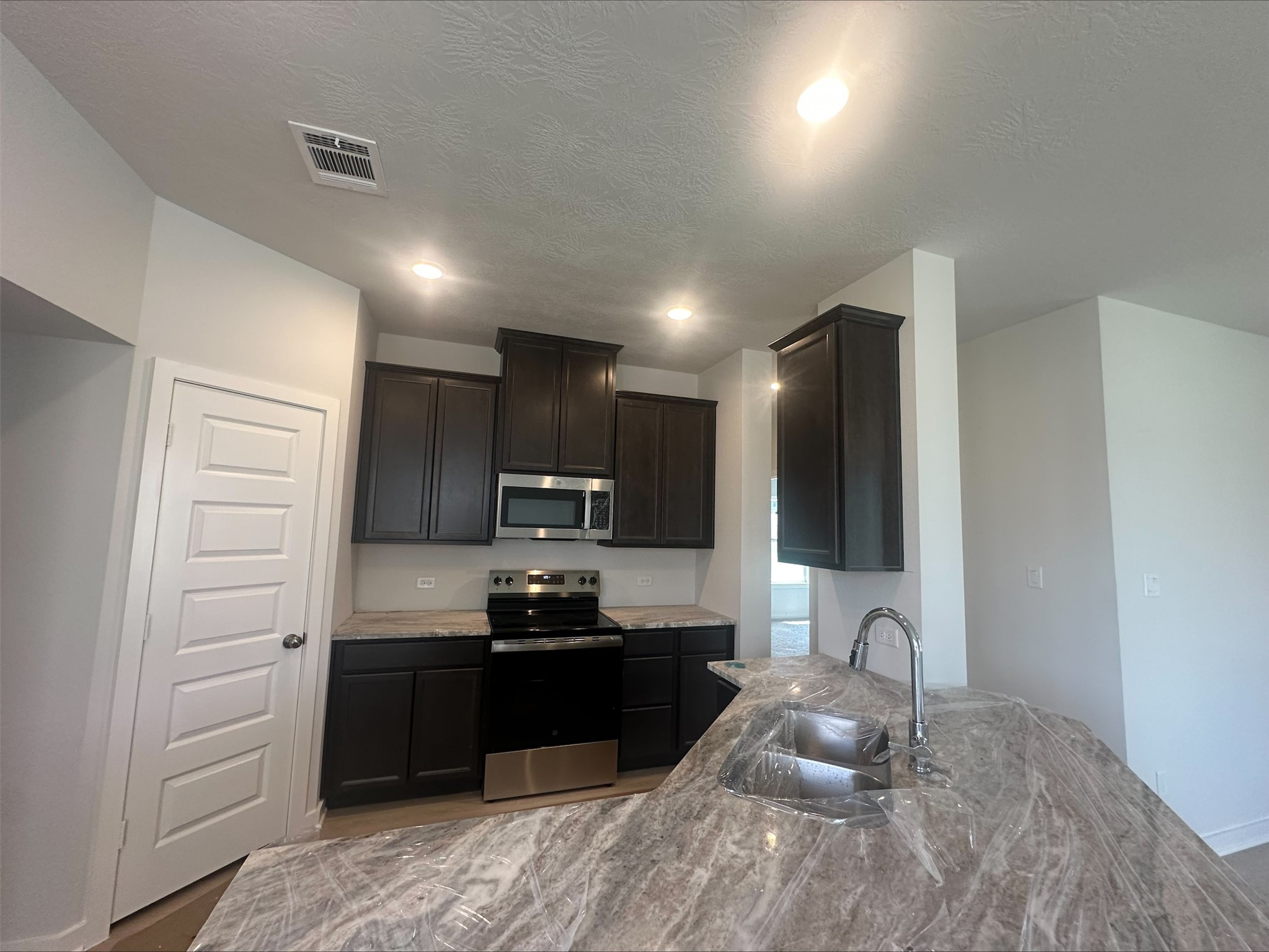 134 Lacebark Loop Property Photo 3
