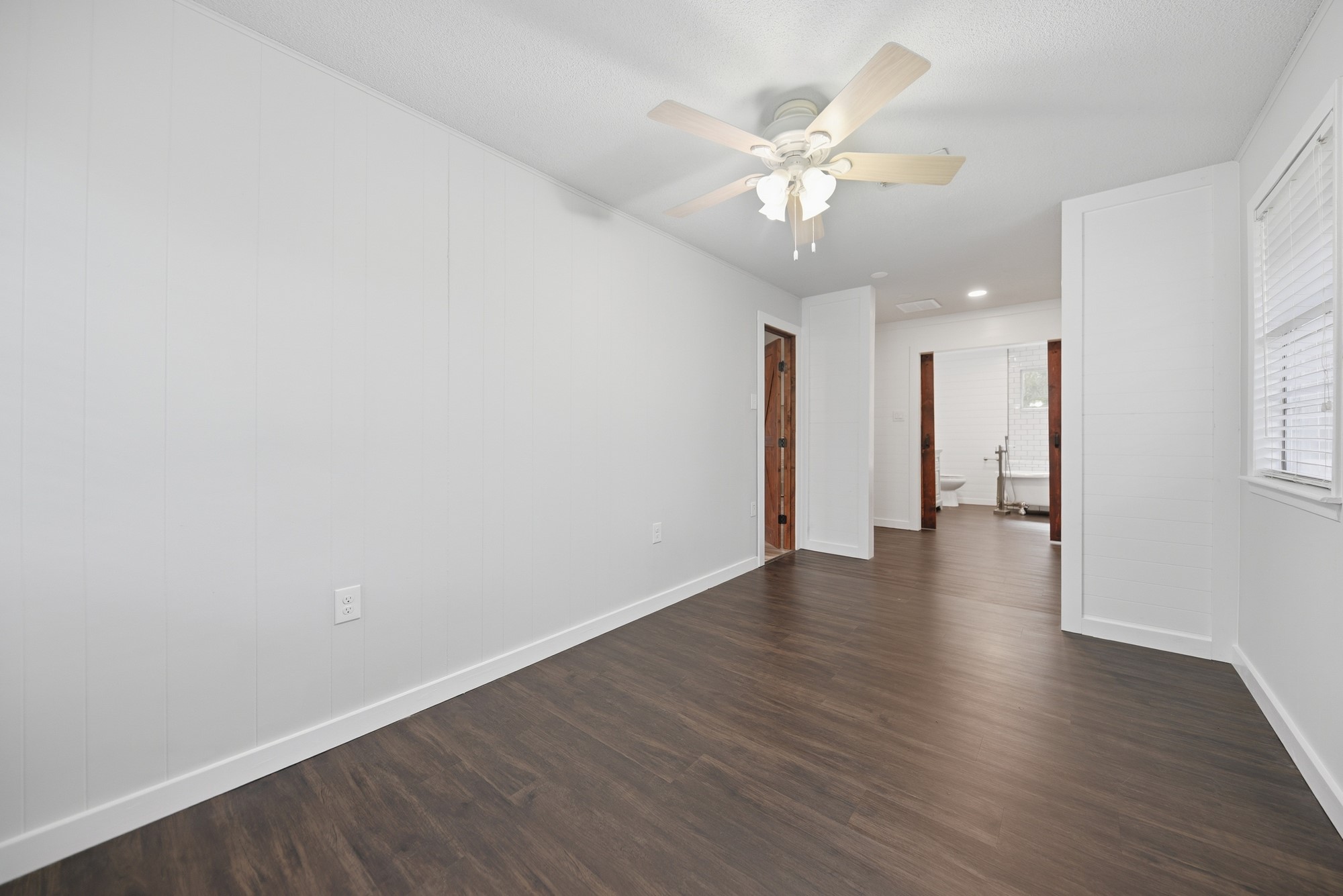 9481 Lake Forest Circle Property Photo 14