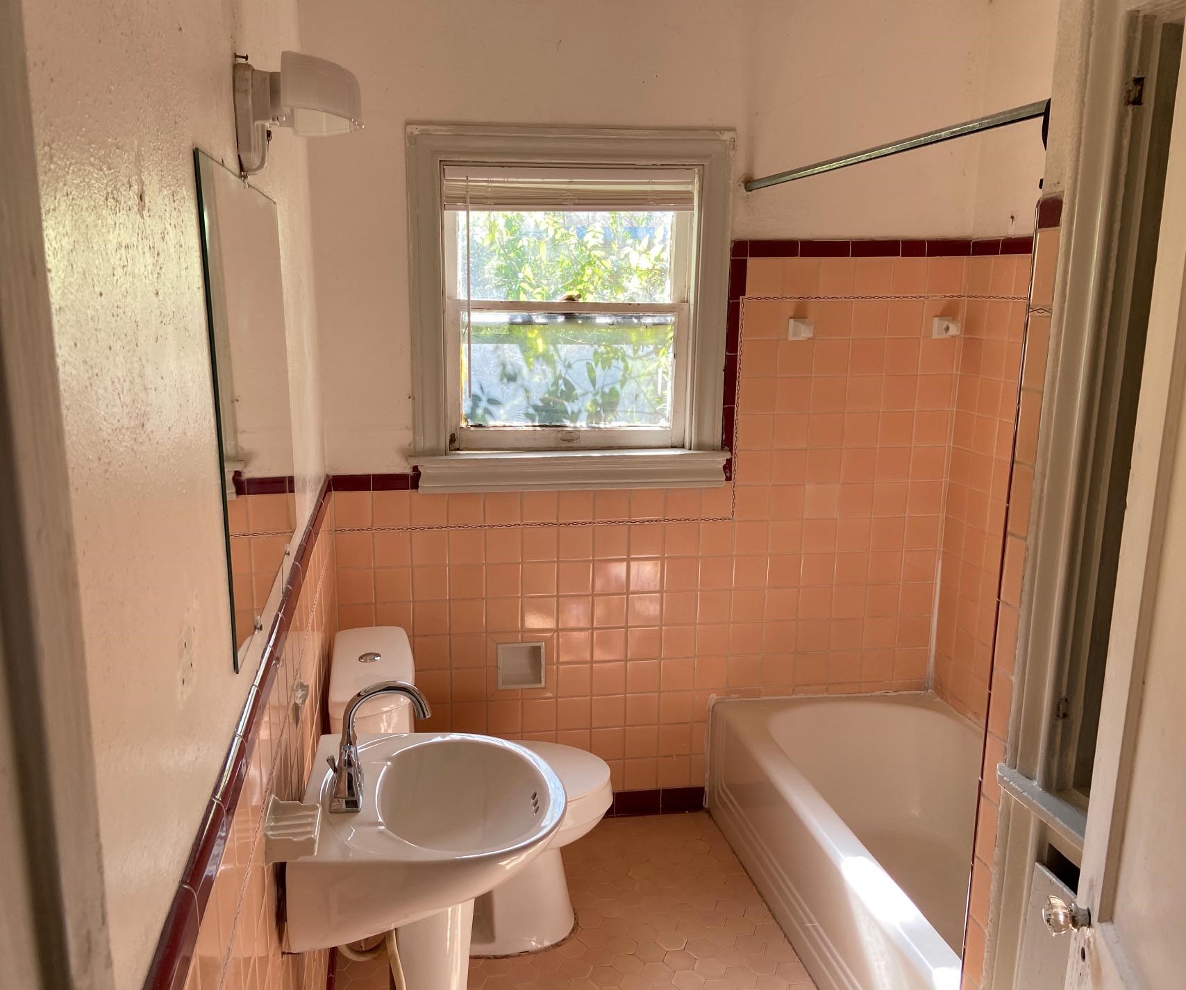 1334 Logan Avenue Property Photo 4