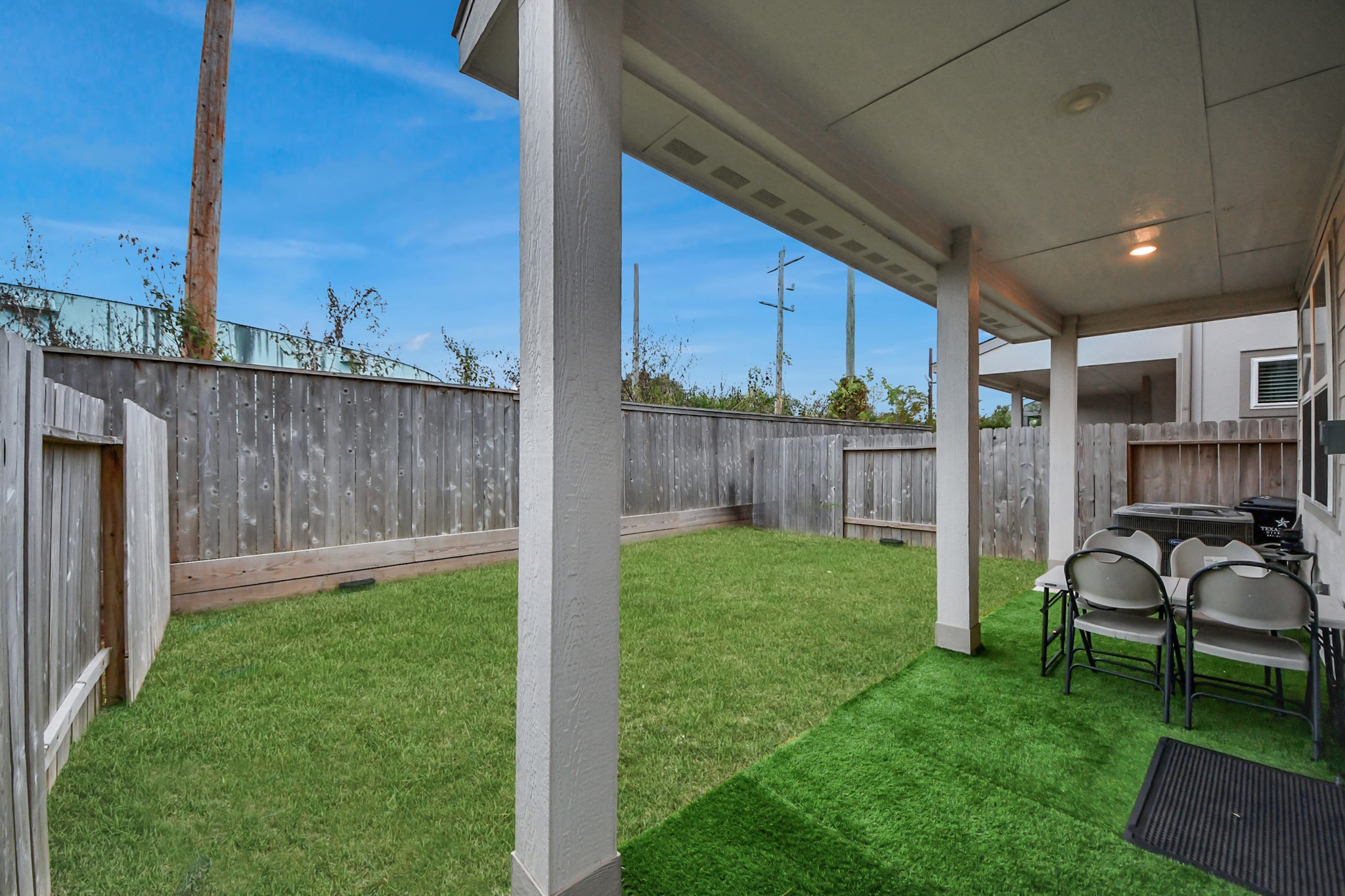 8207 Rising Stream Drive Property Photo 4