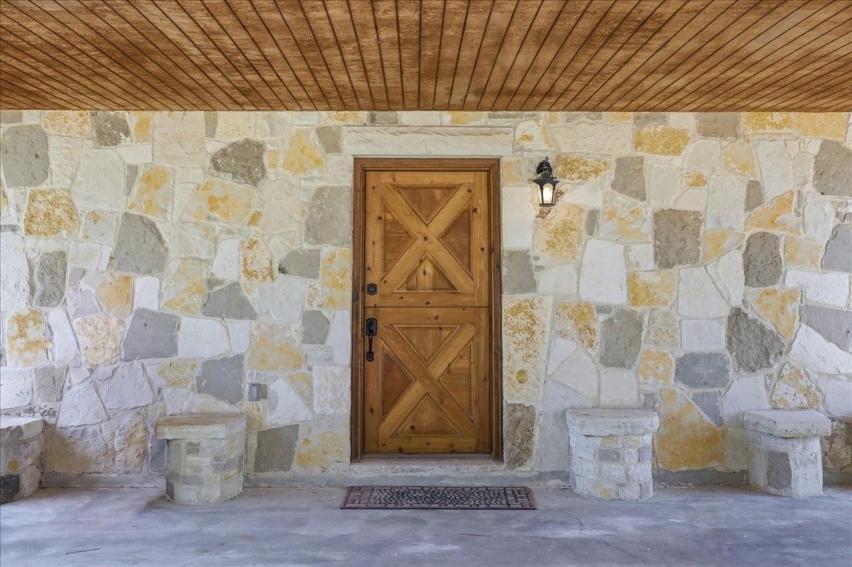 13480 Craigen Road Property Photo 5