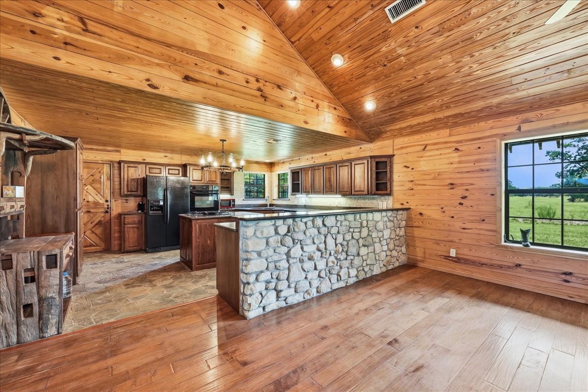 13480 Craigen Road Property Photo 9