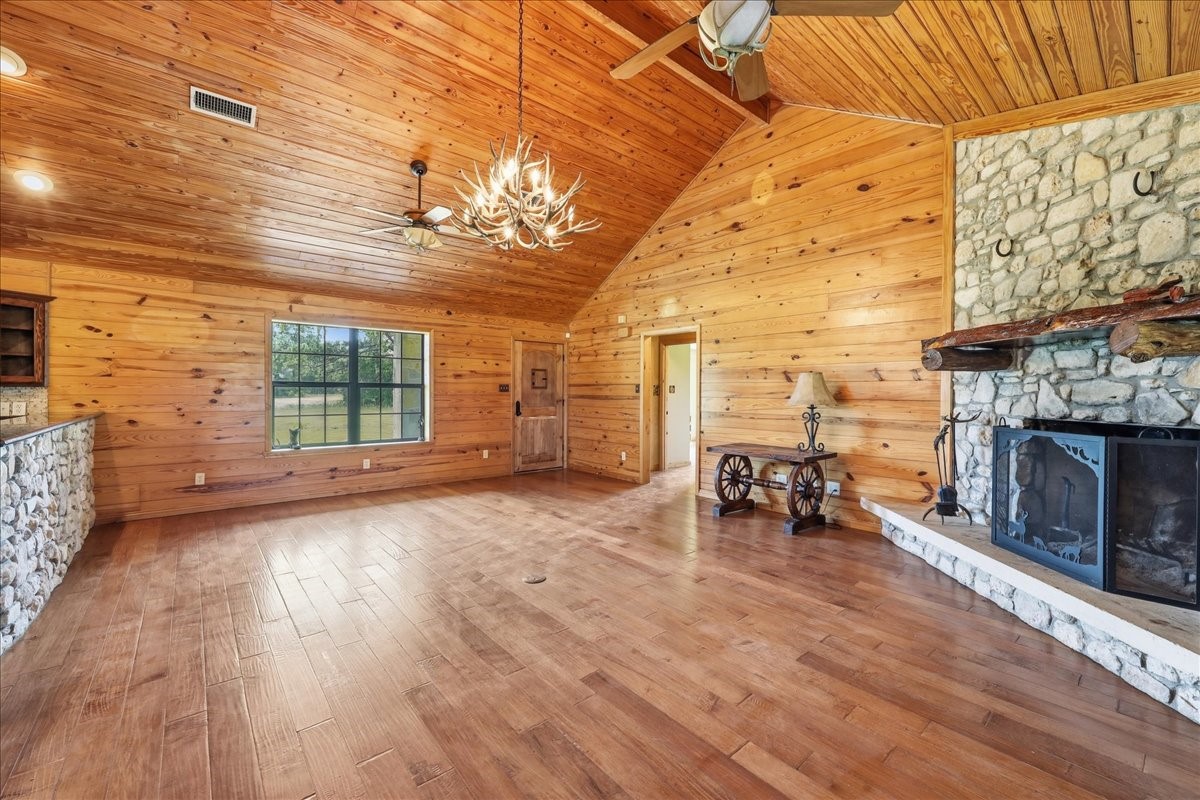 13480 Craigen Road Property Photo 10