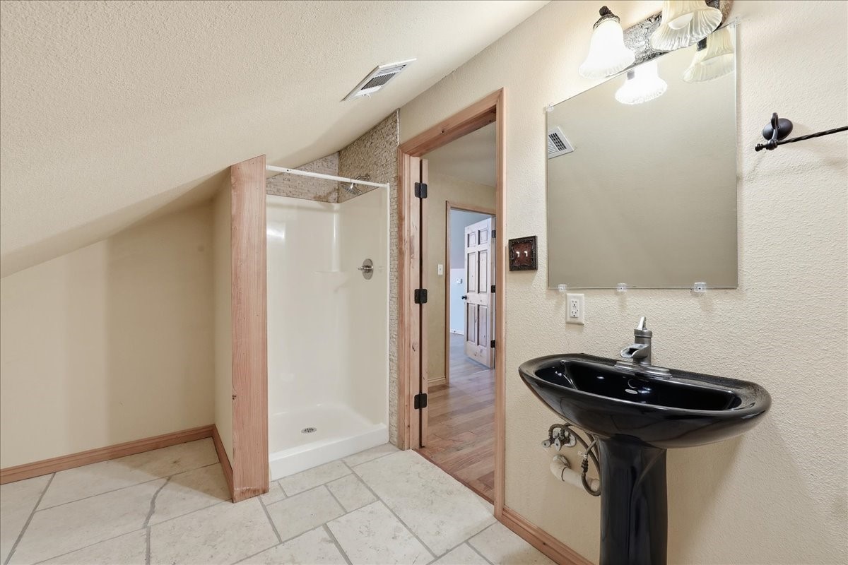 13480 Craigen Road Property Photo 25