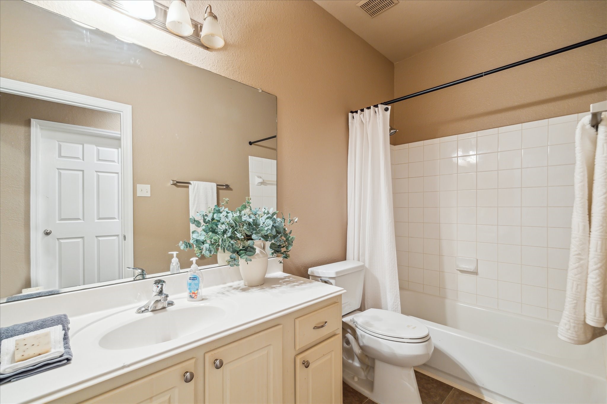8946 Silent Willow Lane Property Photo 25