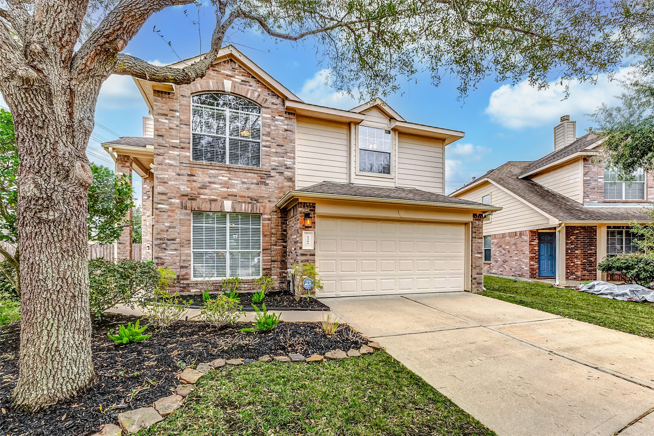 6303 Applewood Forest Drive Property Photo