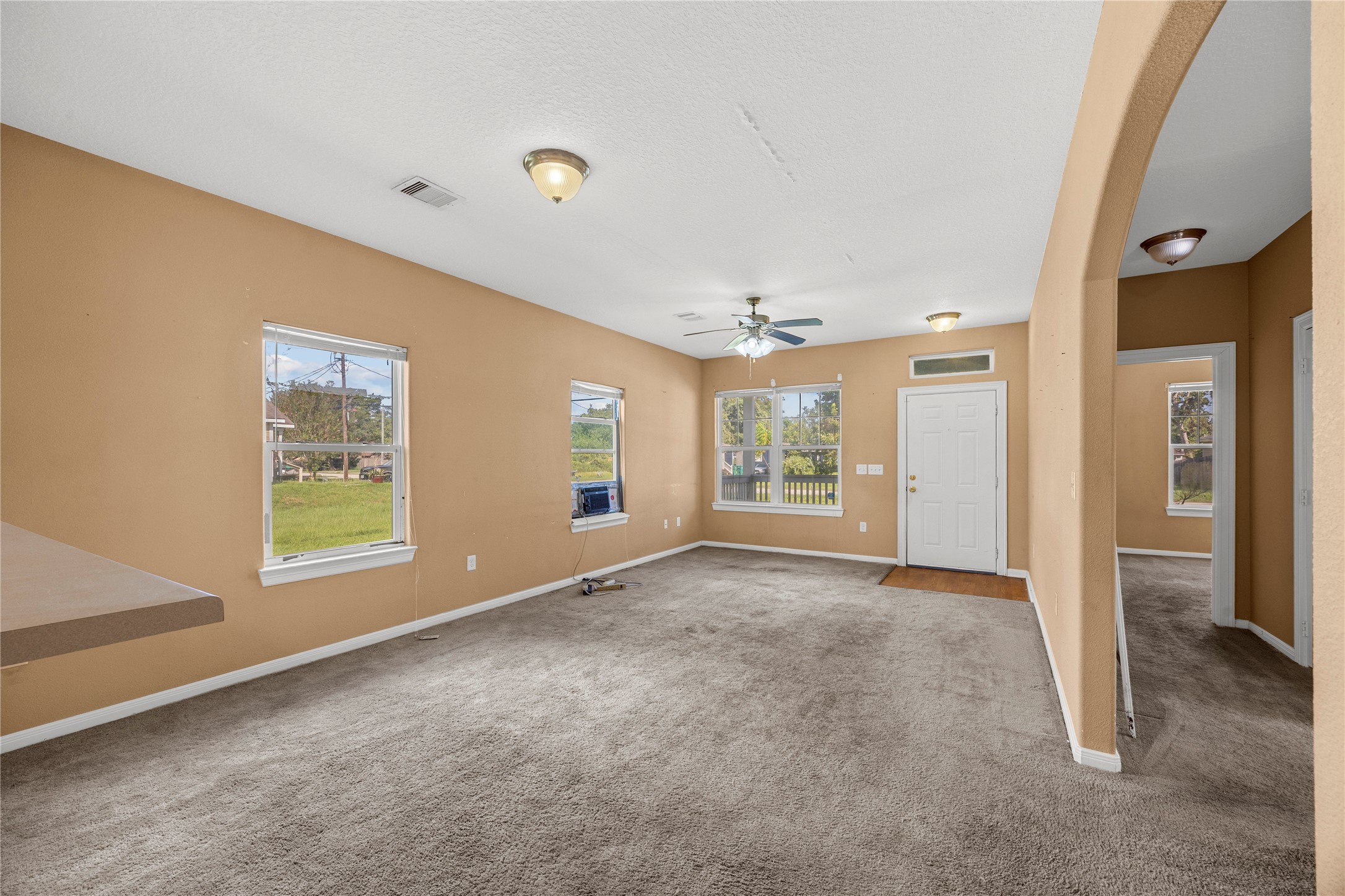 2027 Rosalee Street Property Photo 5