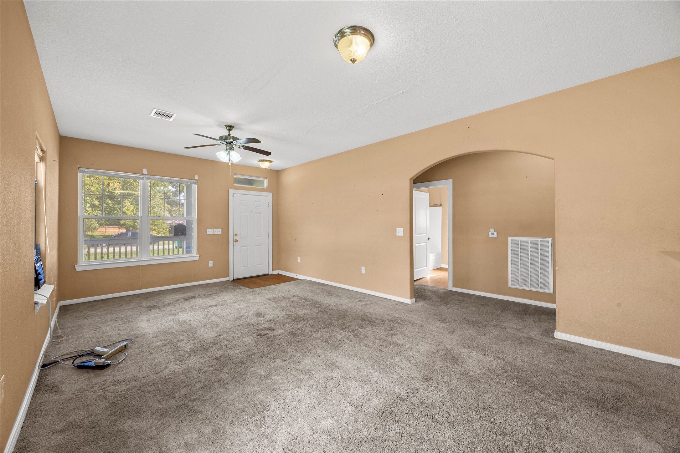 2027 Rosalee Street Property Photo 6