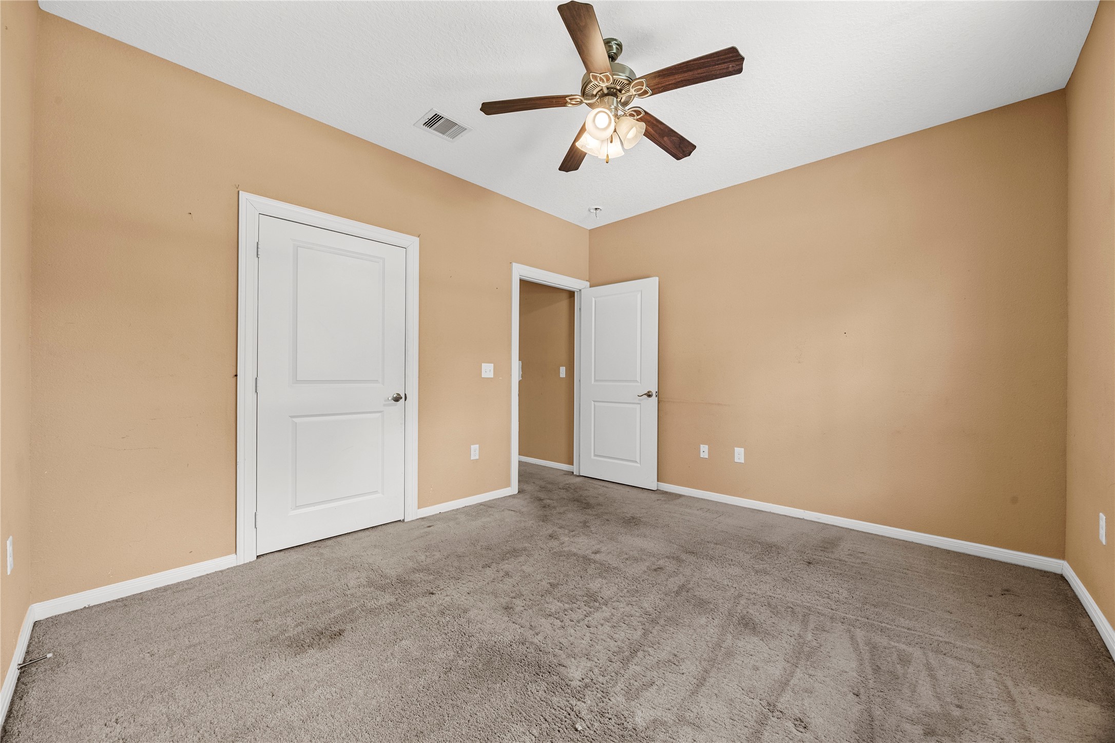 2027 Rosalee Street Property Photo 12