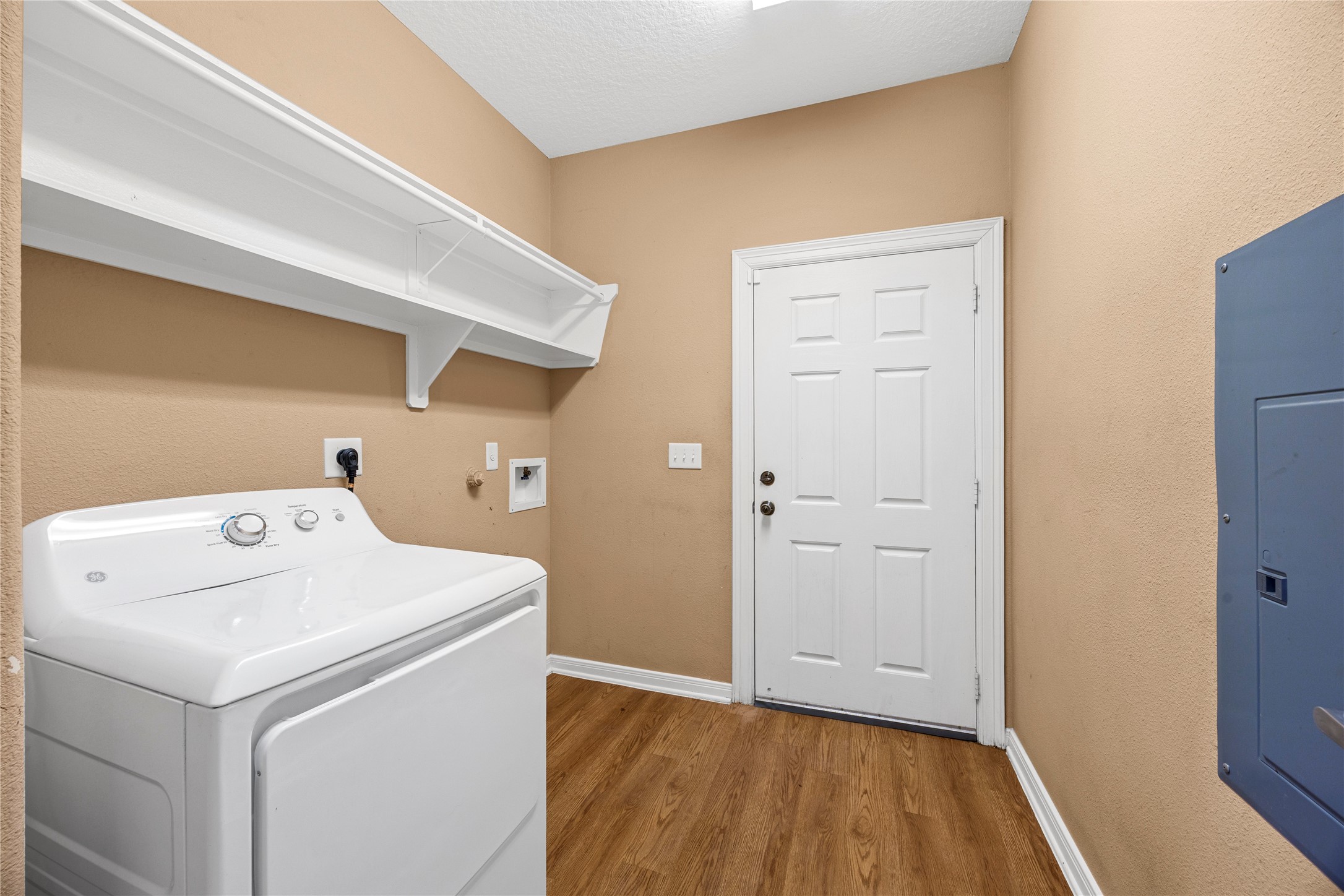 2027 Rosalee Street Property Photo 15