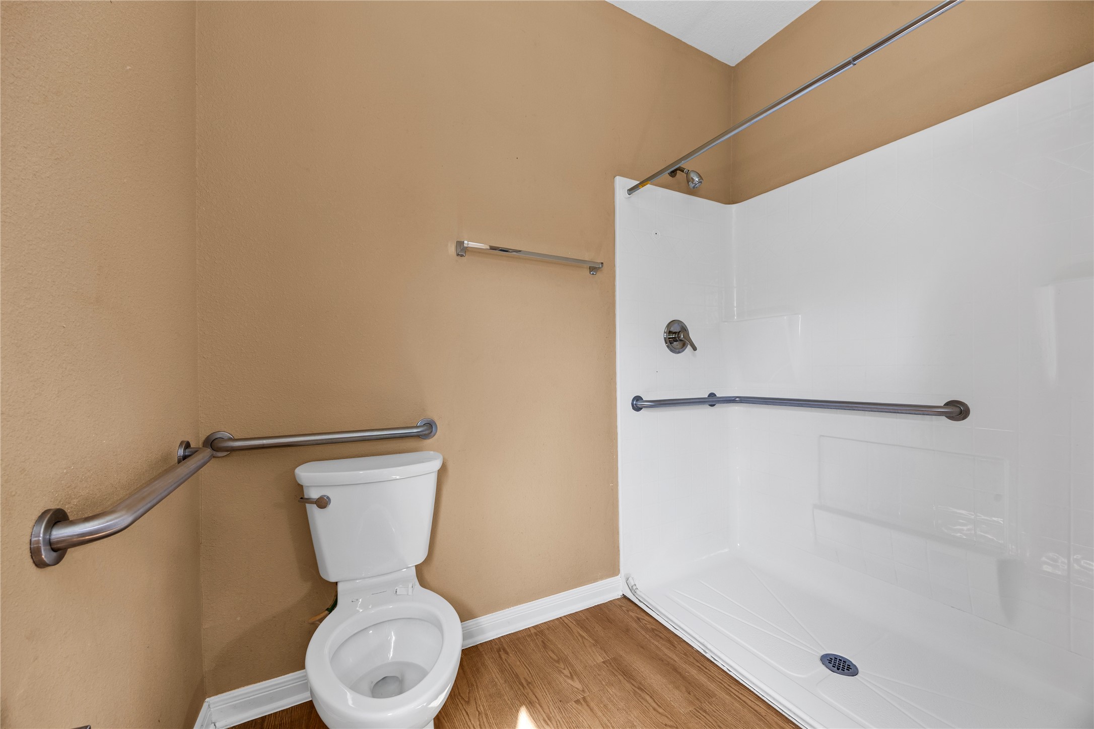 2027 Rosalee Street Property Photo 20