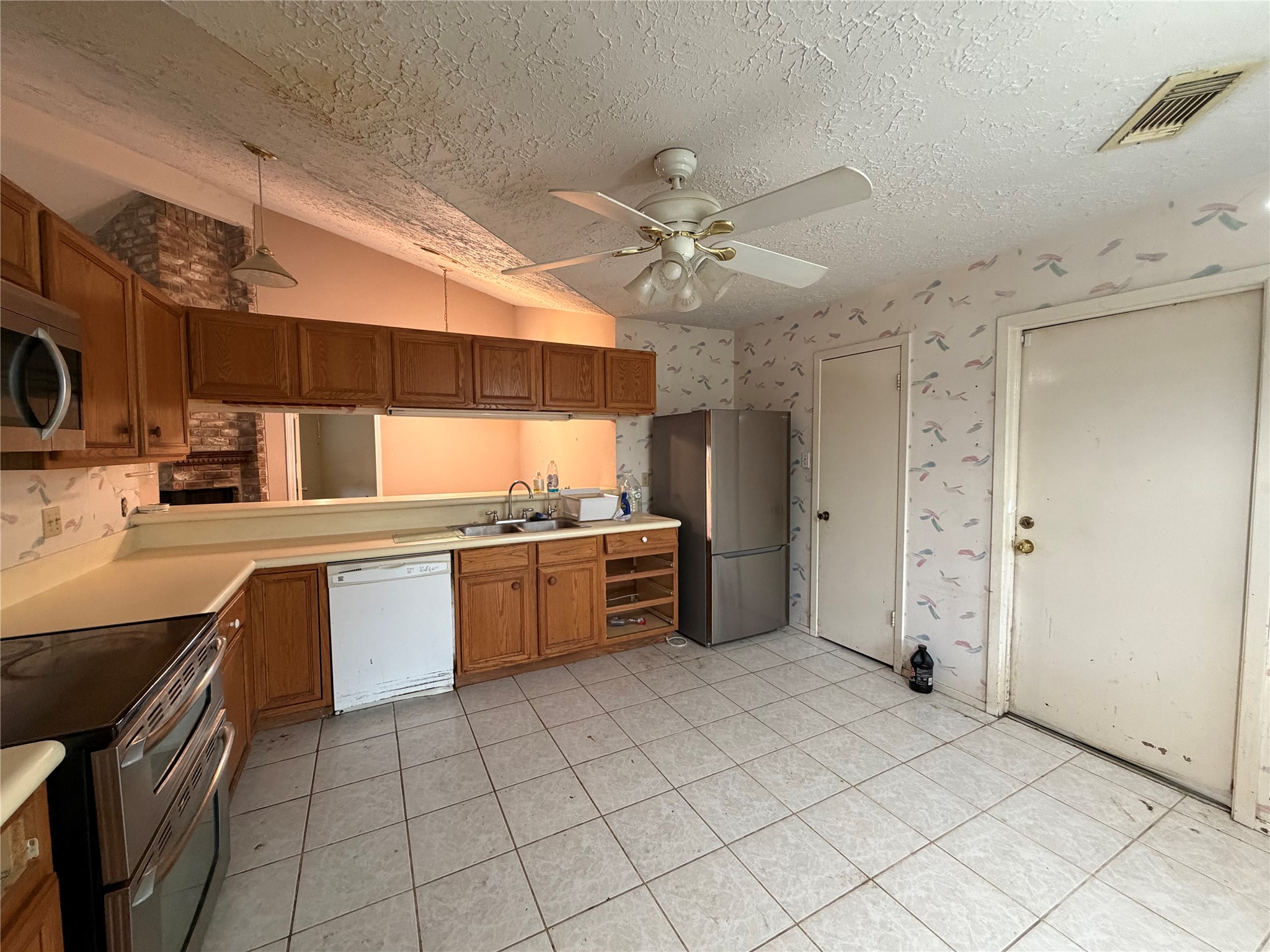 3347 Boxelder Drive Property Photo 3