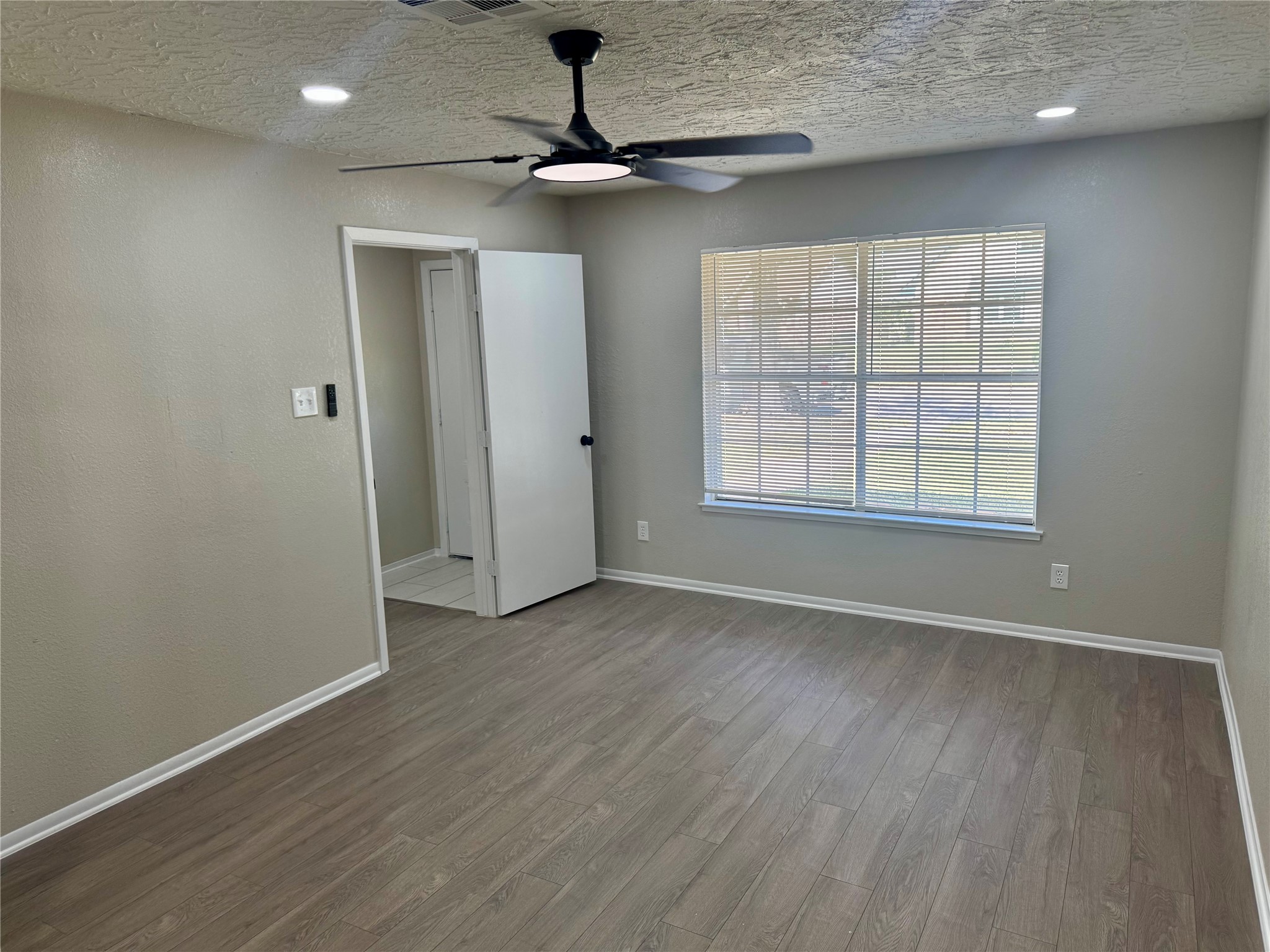 2718 Peach Lane Property Photo 13