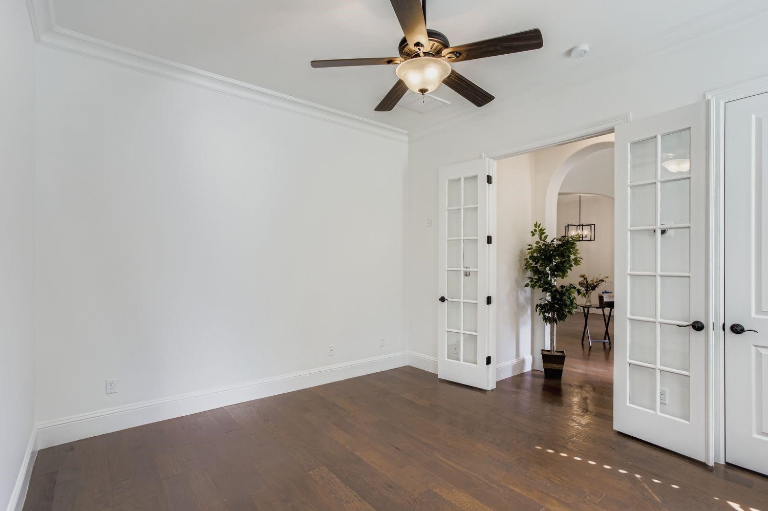 6 Freestone Stream Place Property Photo 10