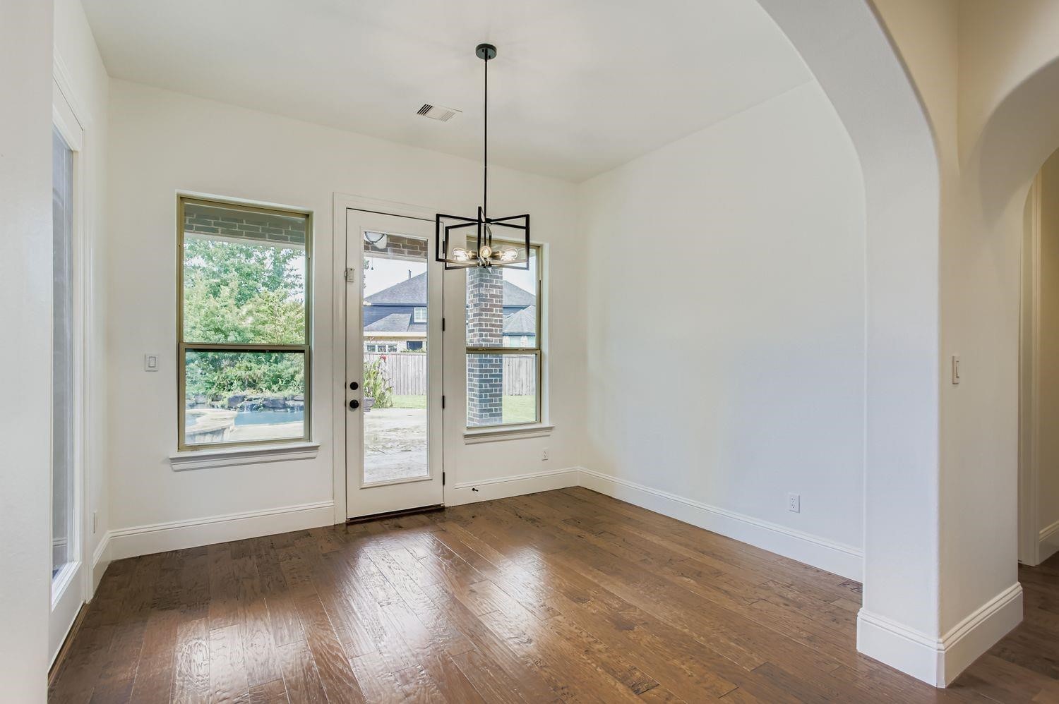 6 Freestone Stream Place Property Photo 22