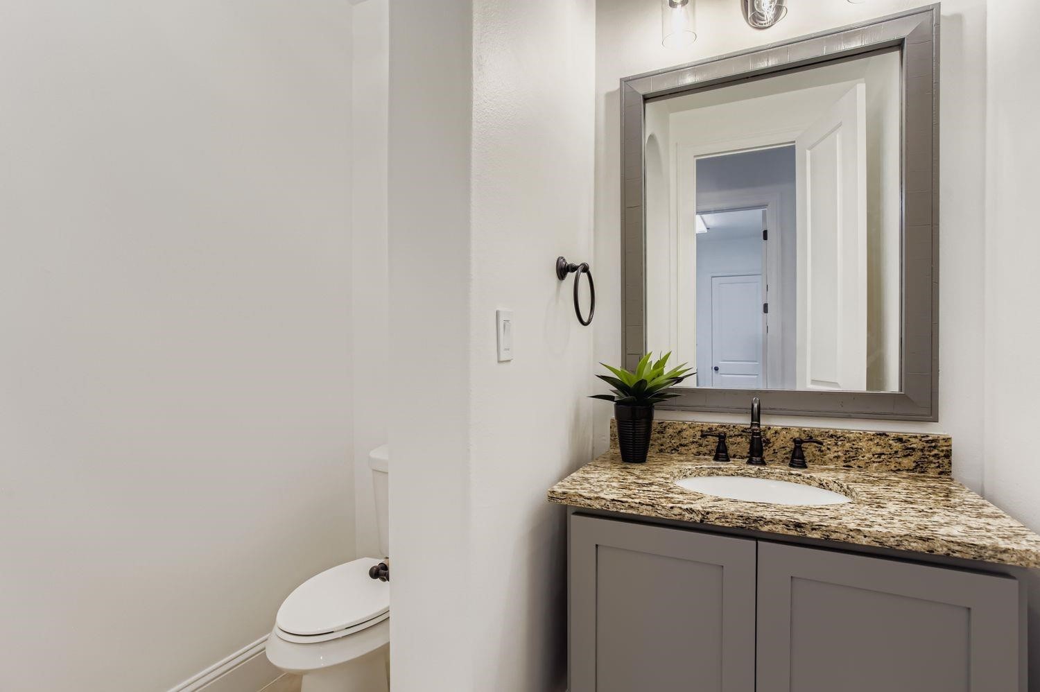 6 Freestone Stream Place Property Photo 24