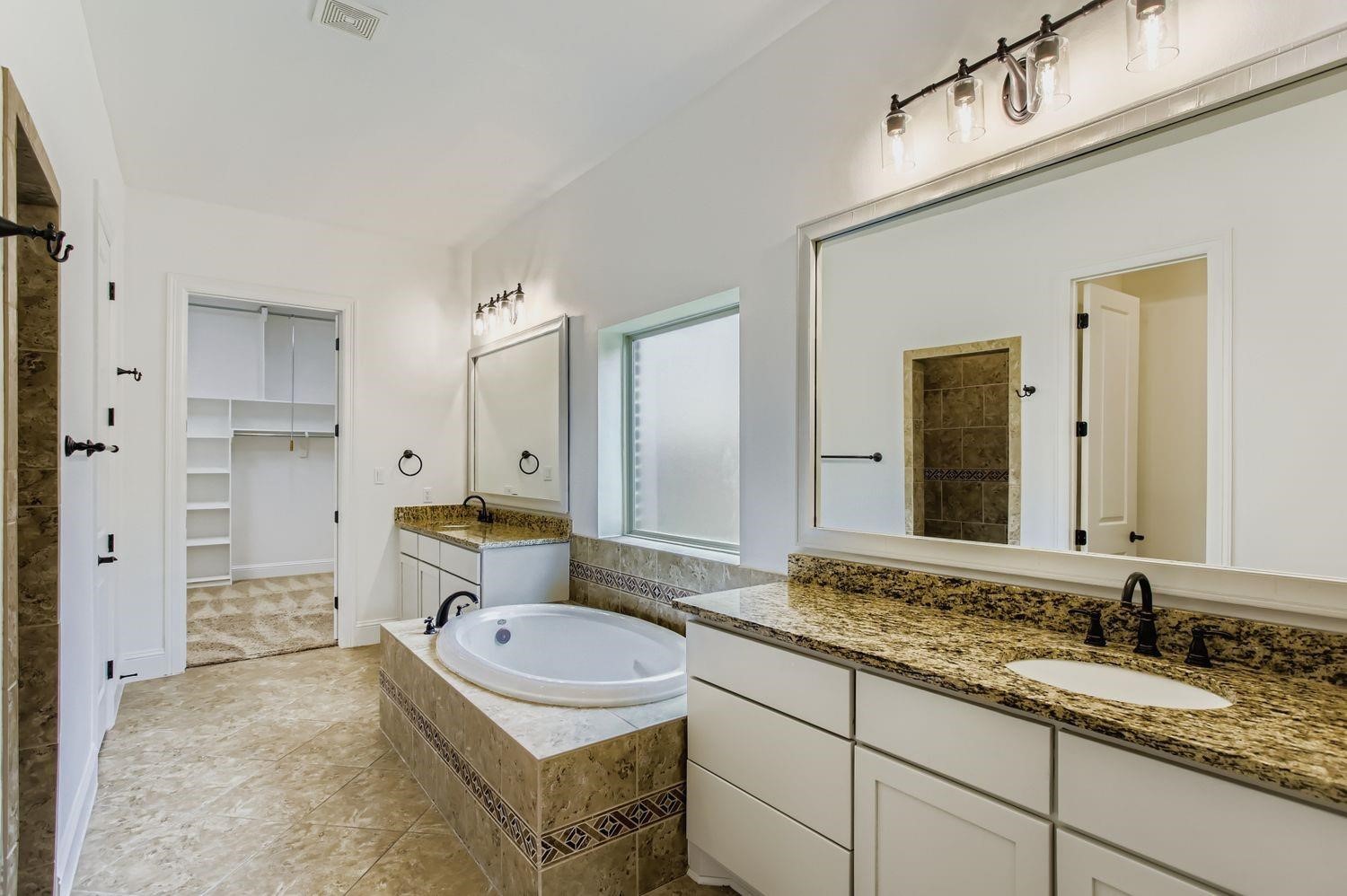 6 Freestone Stream Place Property Photo 29