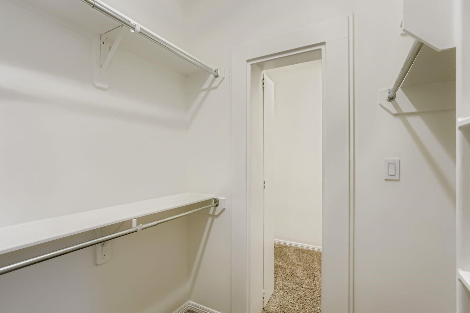 6 Freestone Stream Place Property Photo 43