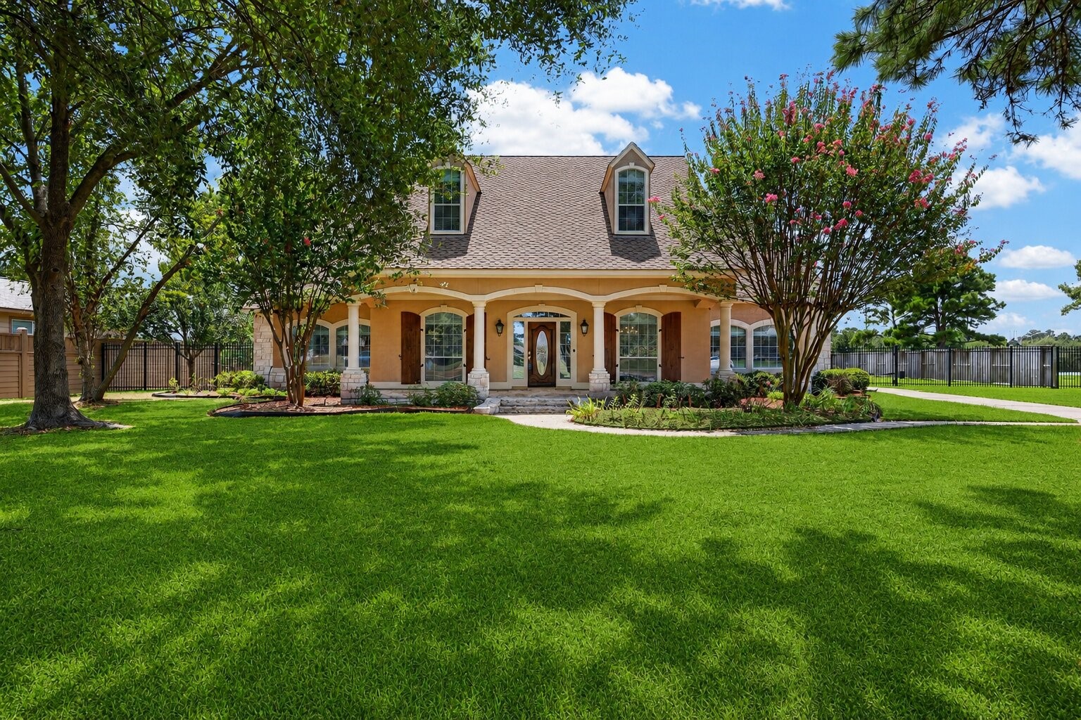 17027 Champions Lakeway Property Photo 3