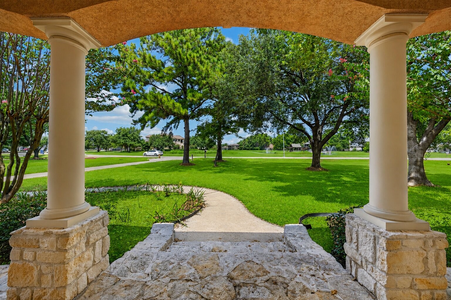 17027 Champions Lakeway Property Photo 6