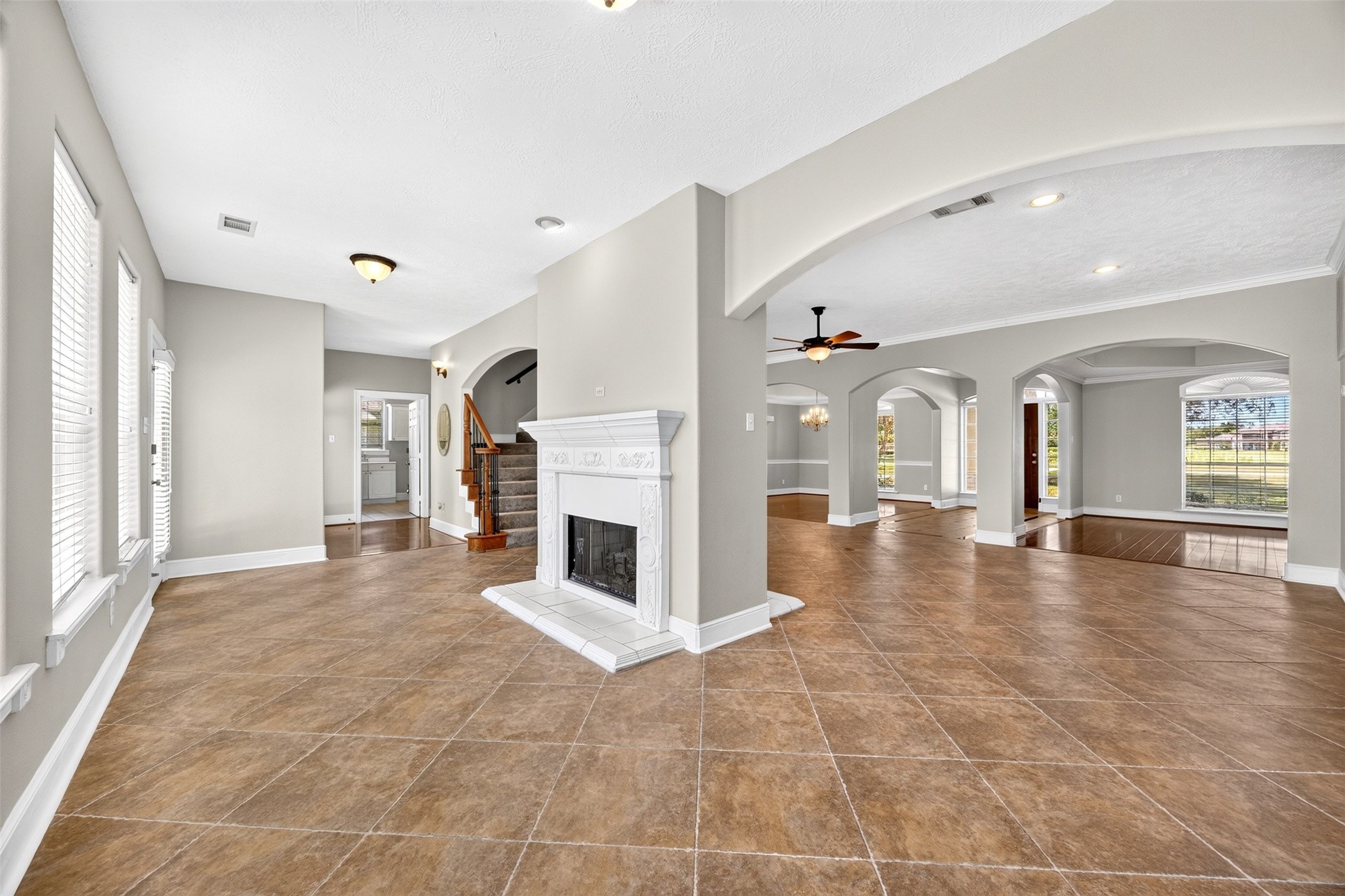 17027 Champions Lakeway Property Photo 15