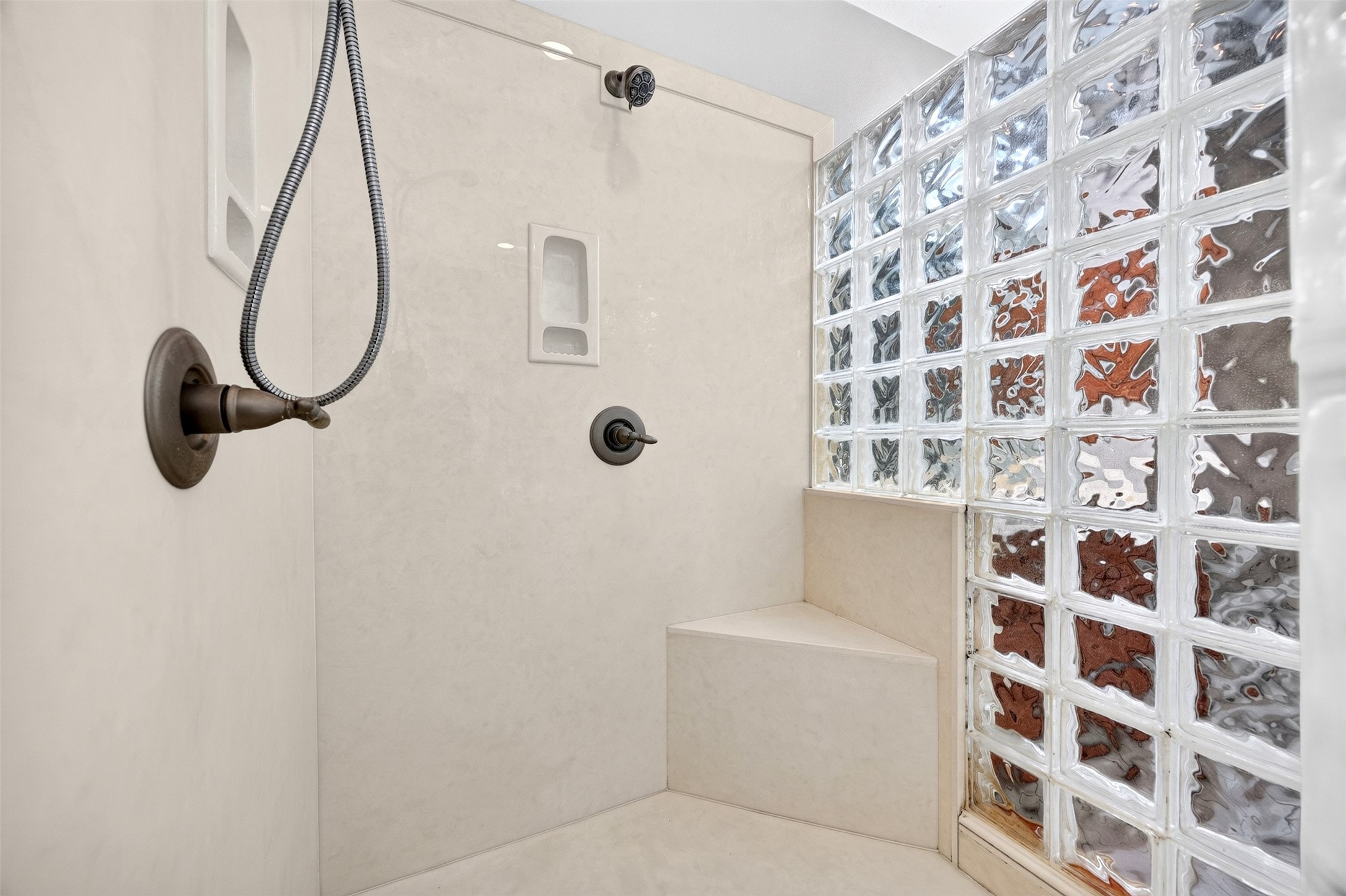 17027 Champions Lakeway Property Photo 27
