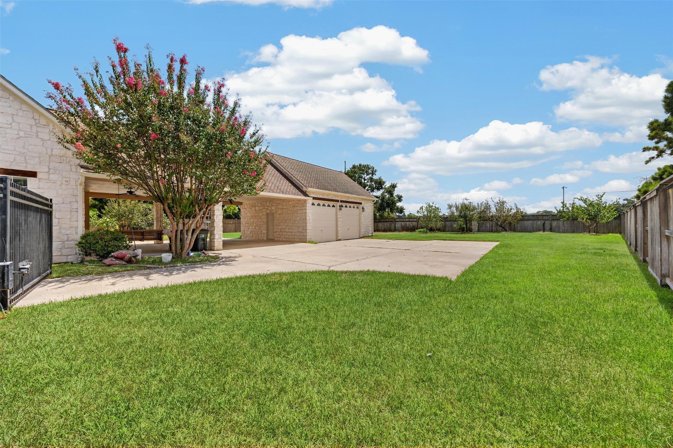 17027 Champions Lakeway Property Photo 44