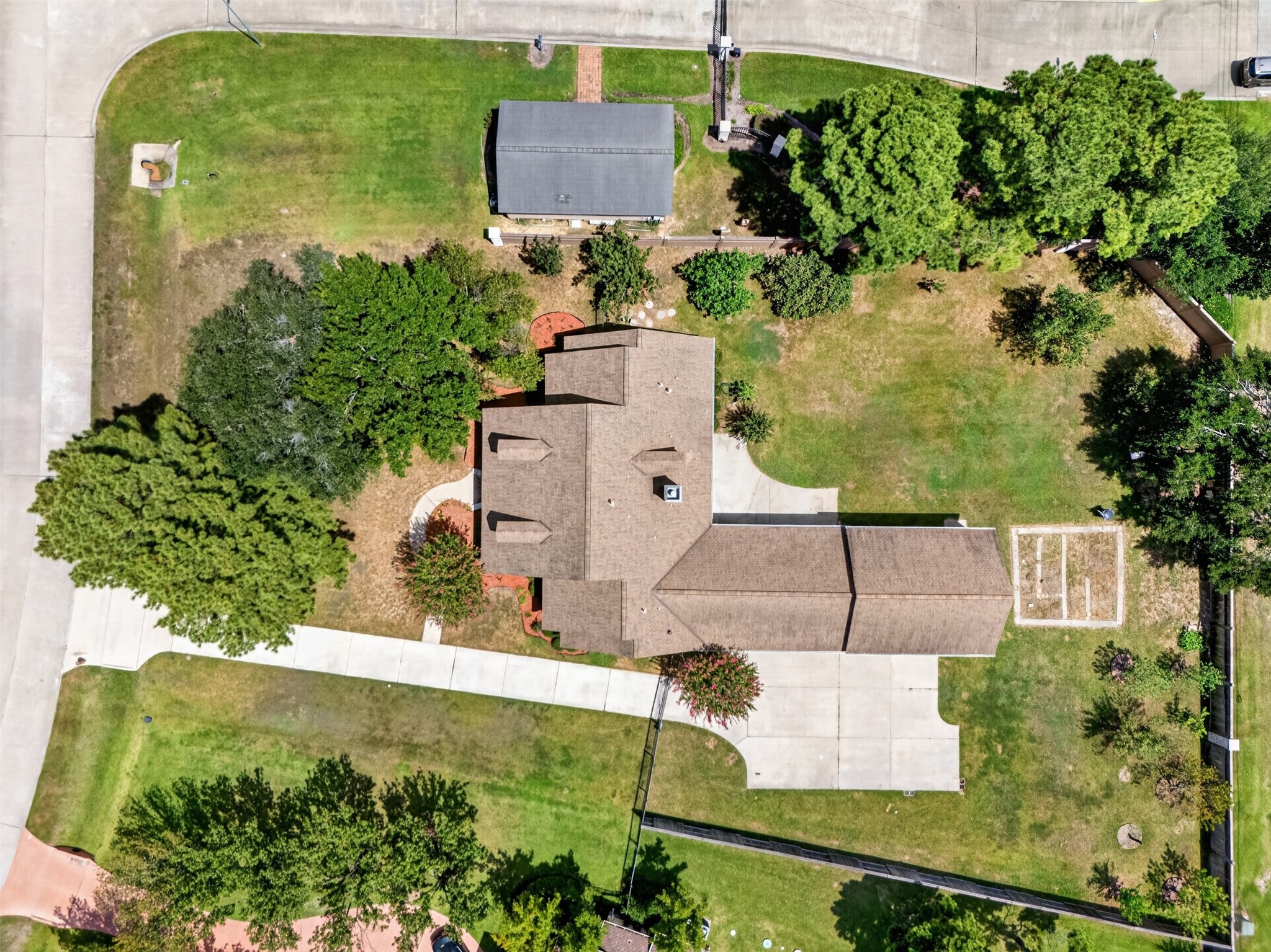 17027 Champions Lakeway Property Photo 45