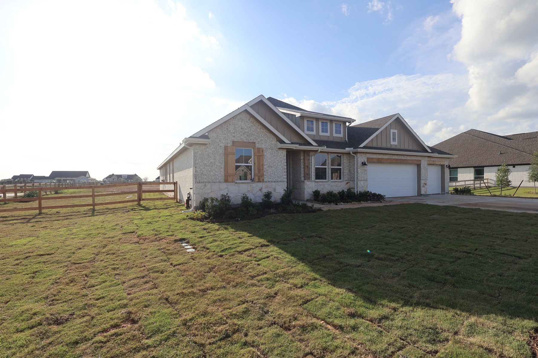 4005 Cardinal Way Property Photo 3