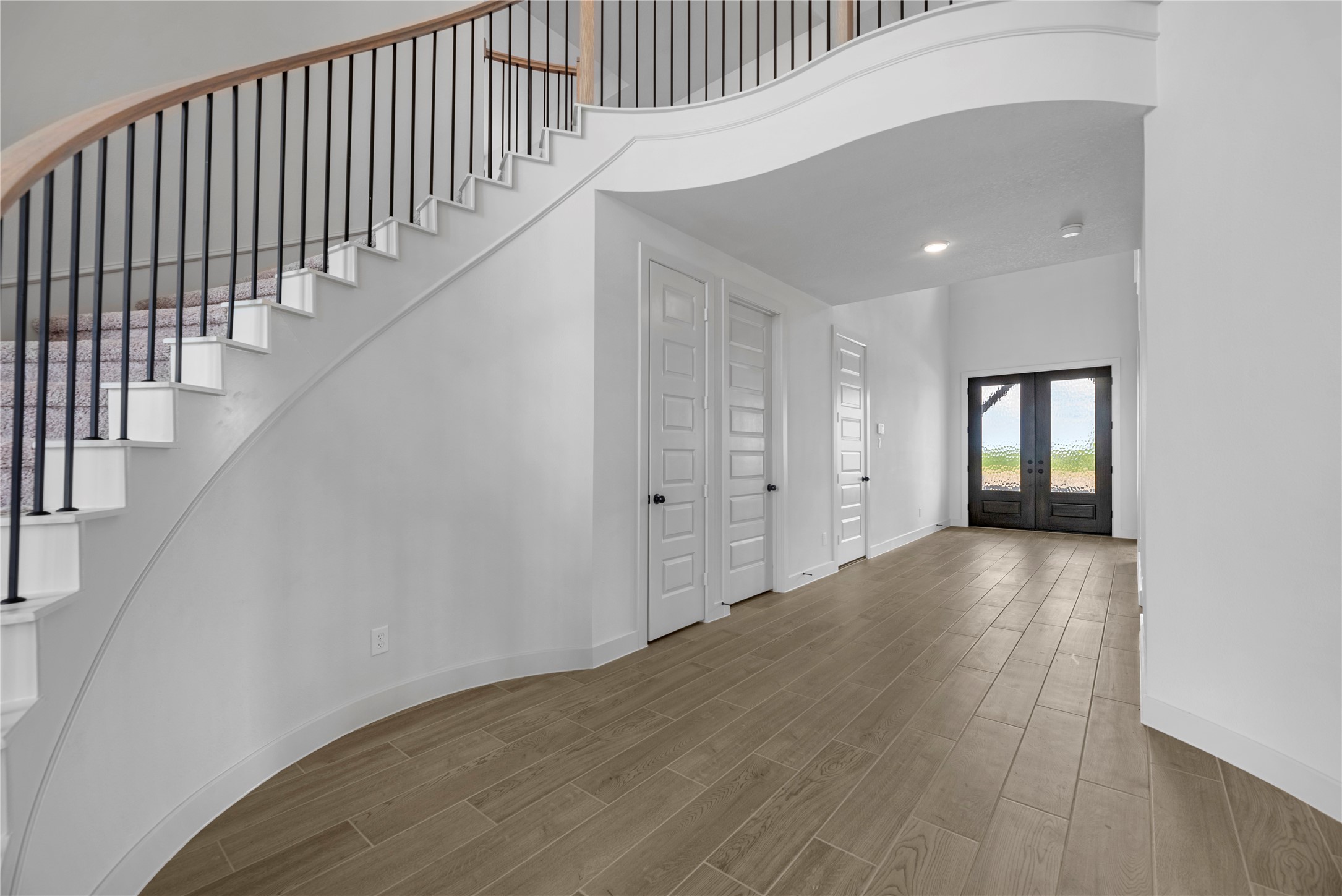 5311 Silk Petal Drive Property Photo 15
