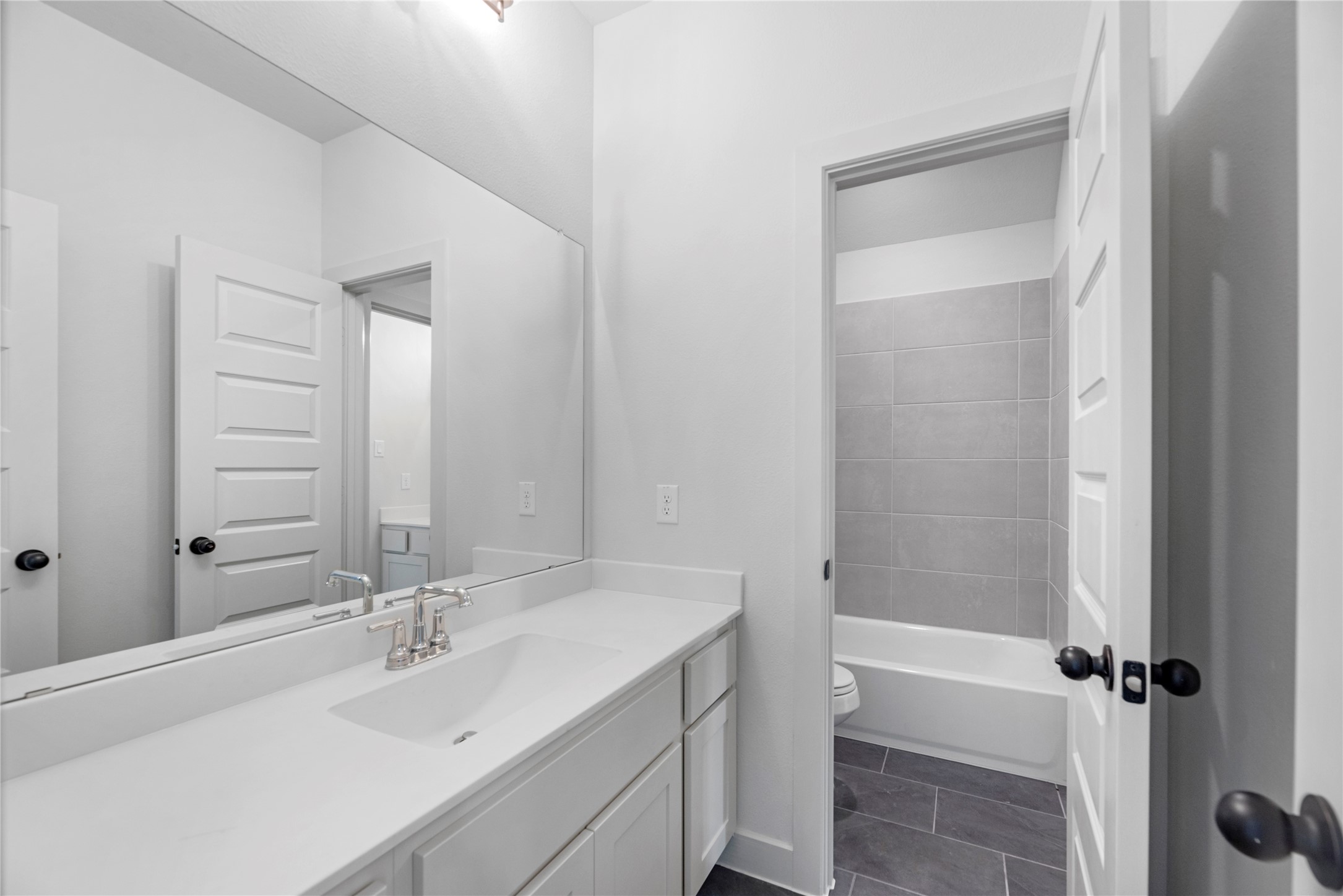 5311 Silk Petal Drive Property Photo 20