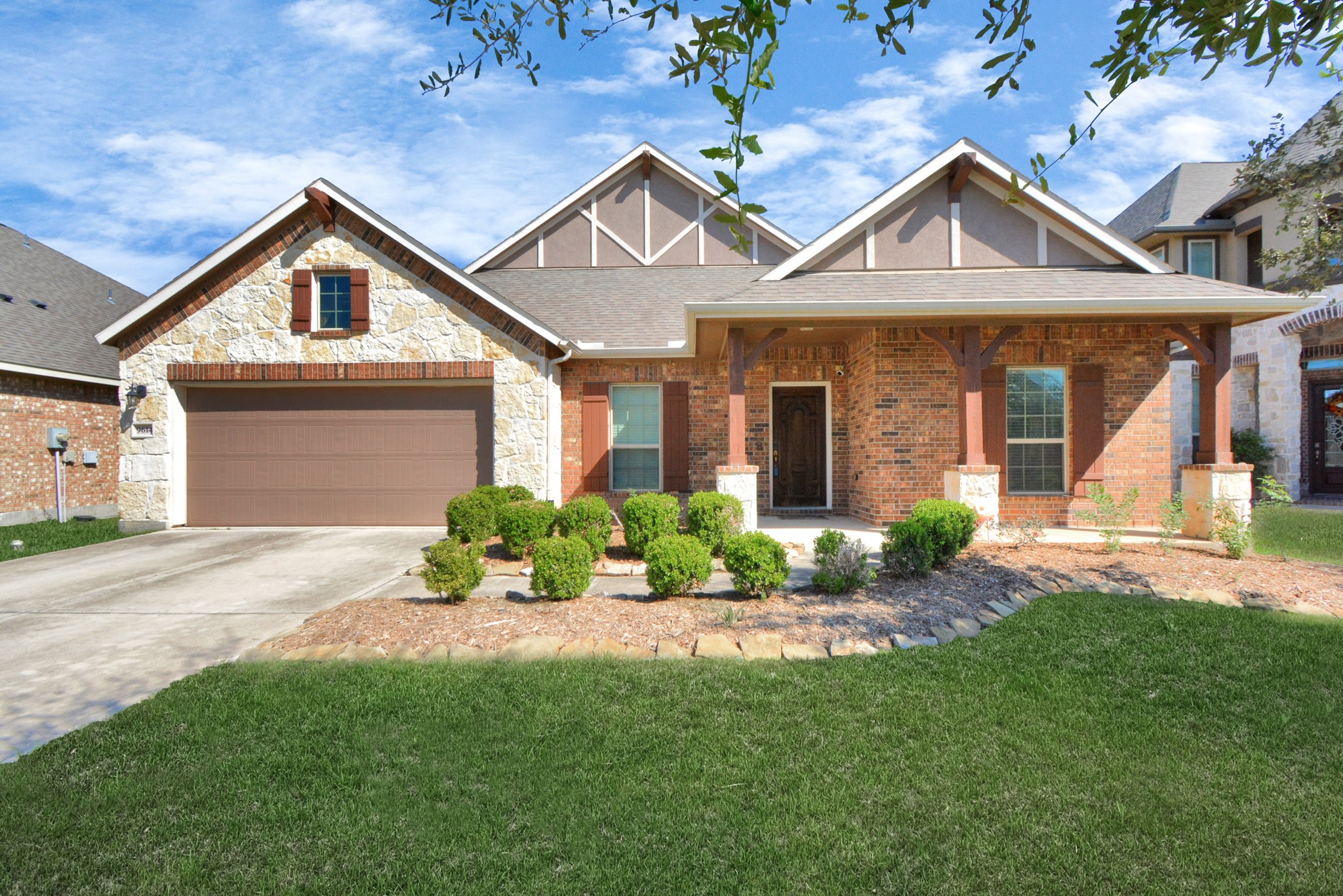 9614 Hideaway Green Drive Property Photo 1