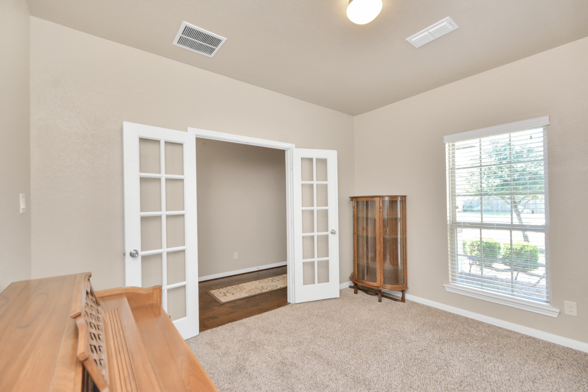 9614 Hideaway Green Drive Property Photo 2