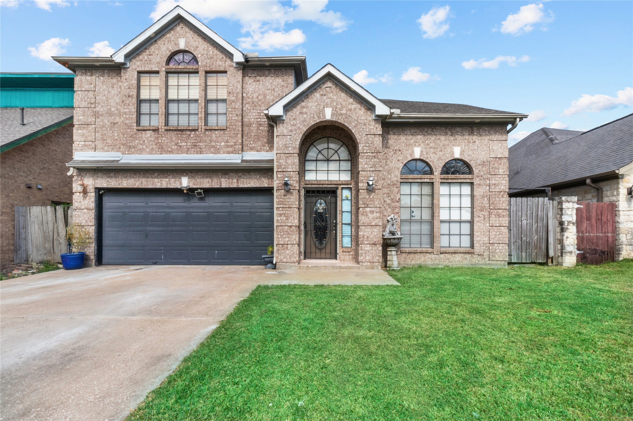 1011 Iowa Street Property Photo 1