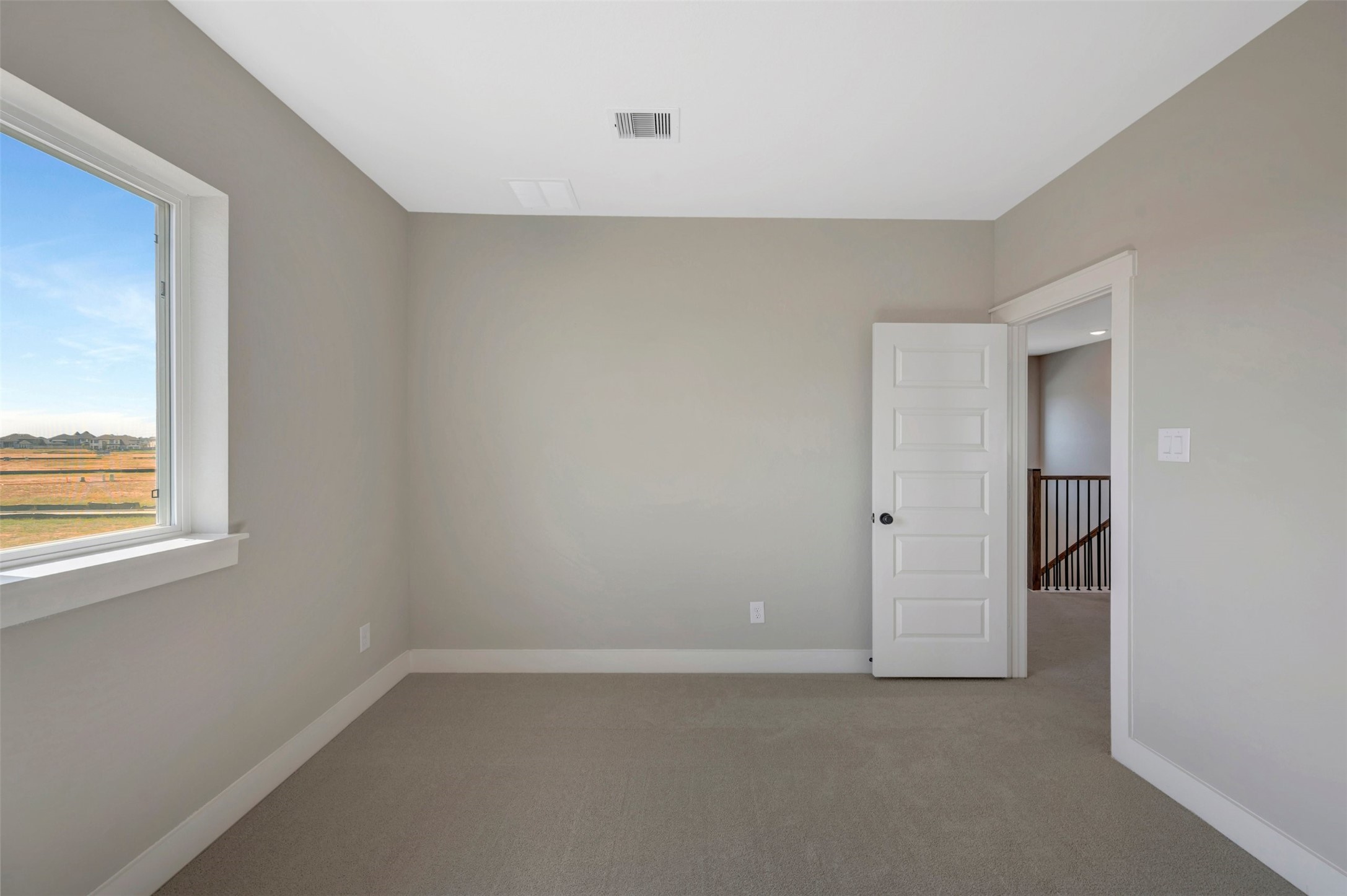16702 Vibrant Avenue Property Photo 40