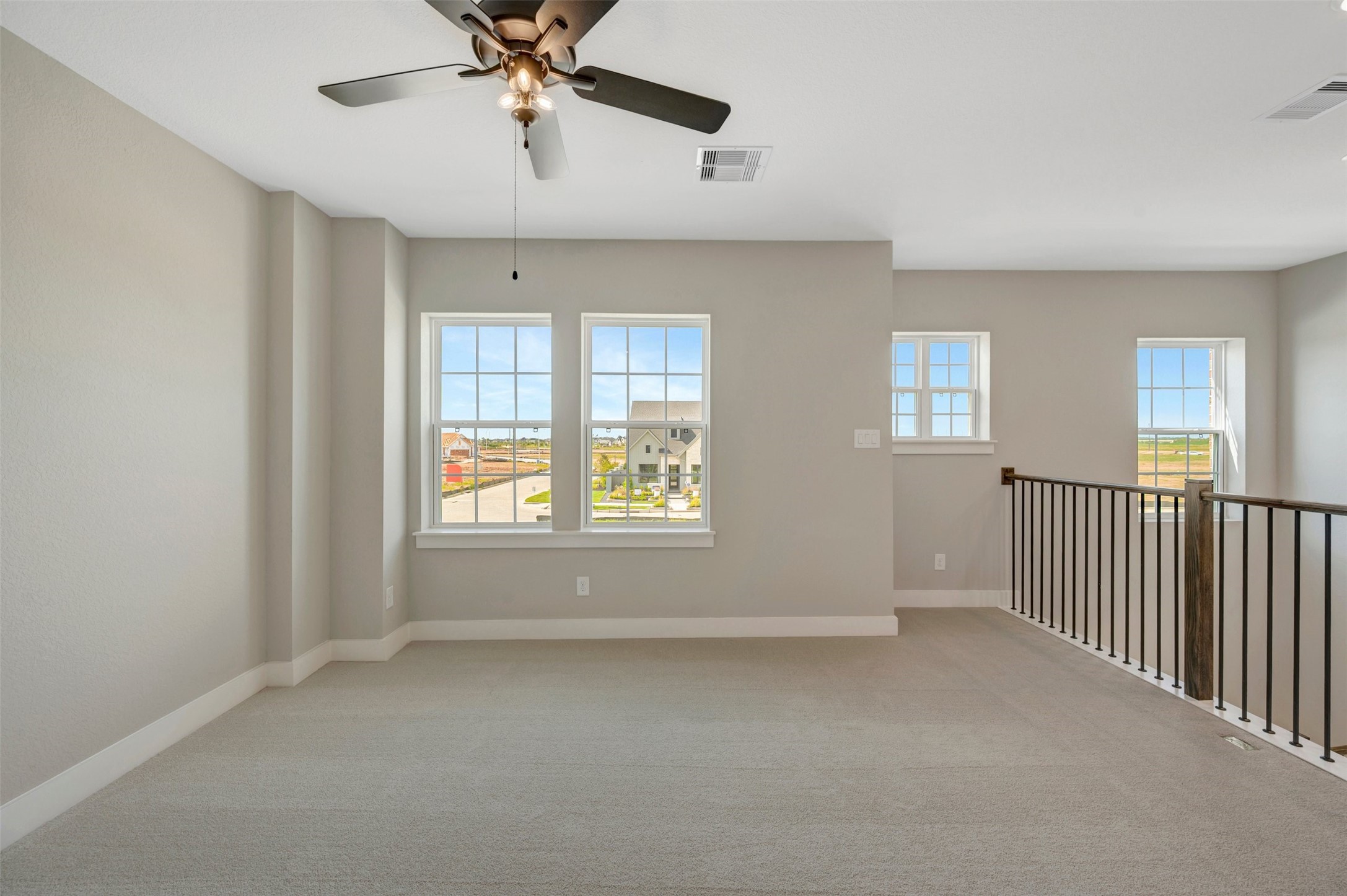 16702 Vibrant Avenue Property Photo 42