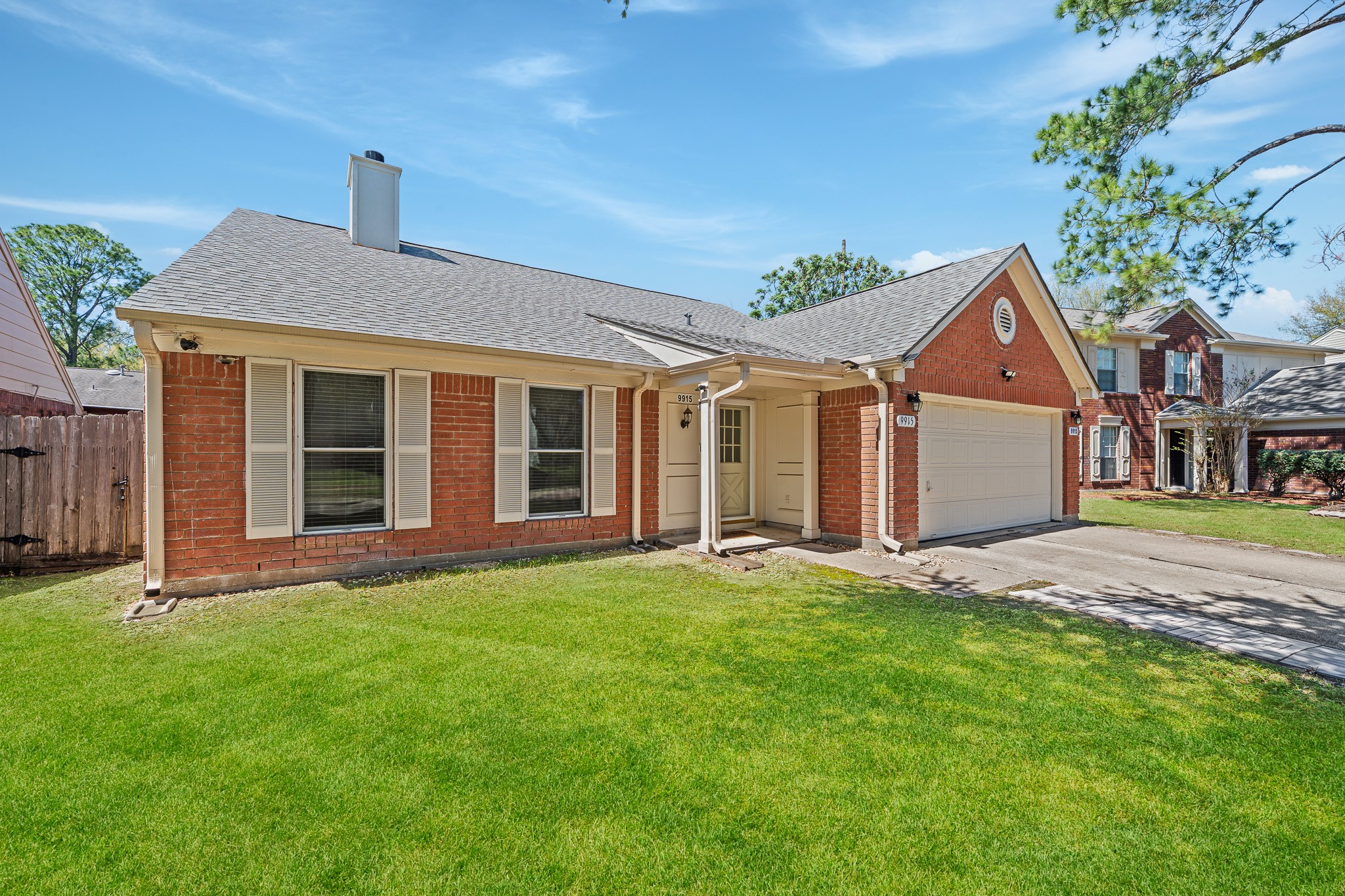 9915 Villa Verde Drive Property Photo 3