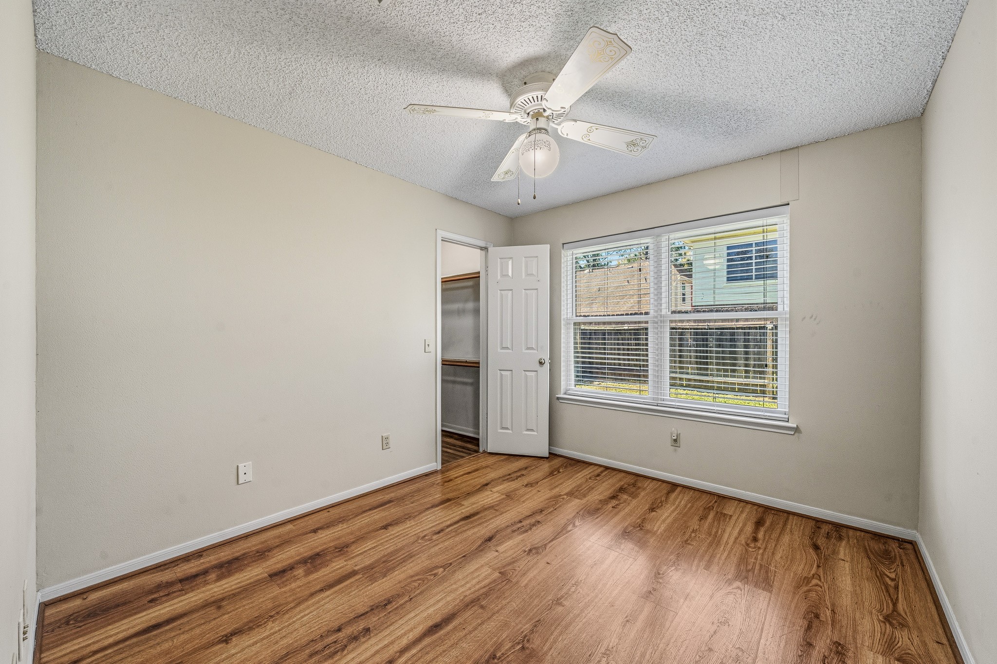 9915 Villa Verde Drive Property Photo 12