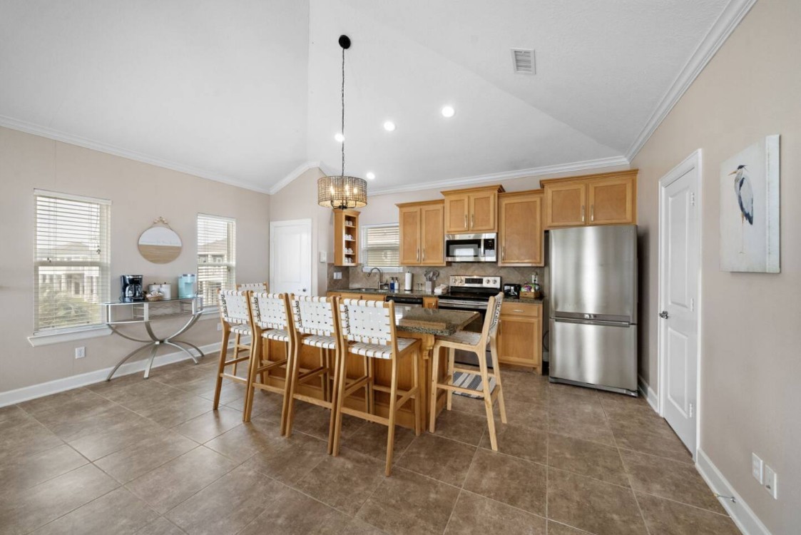 2423 Sand Drift Lane Property Photo 9