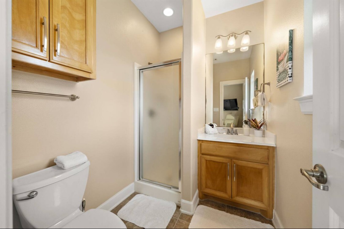 2423 Sand Drift Lane Property Photo 13
