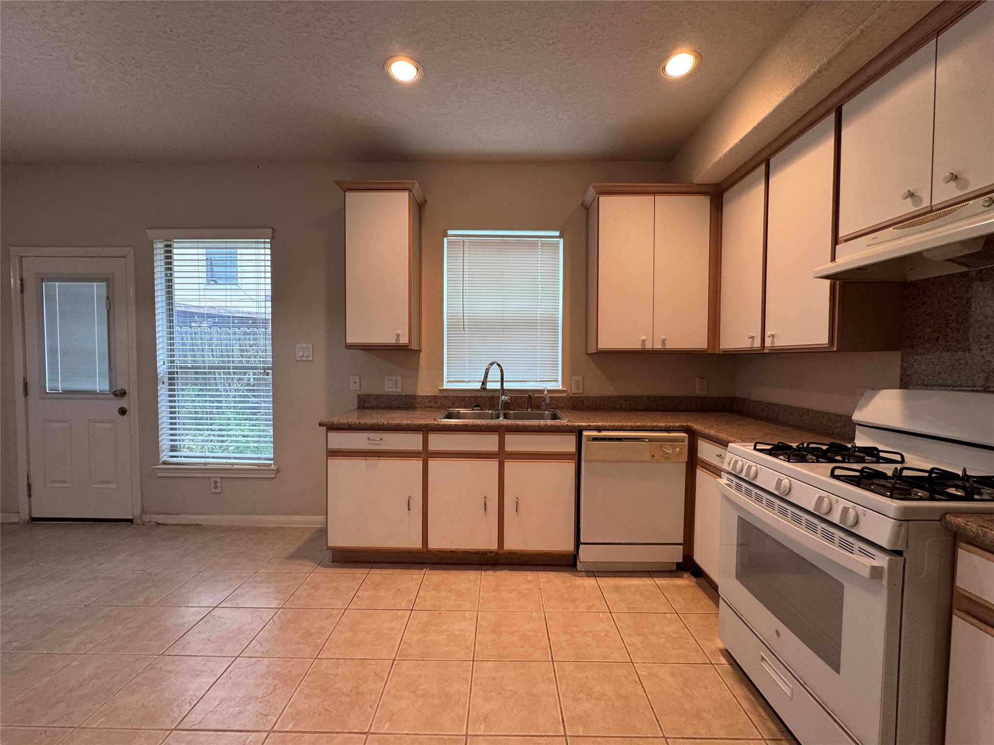 13110 S Bellaire Estates Drive Property Photo 10